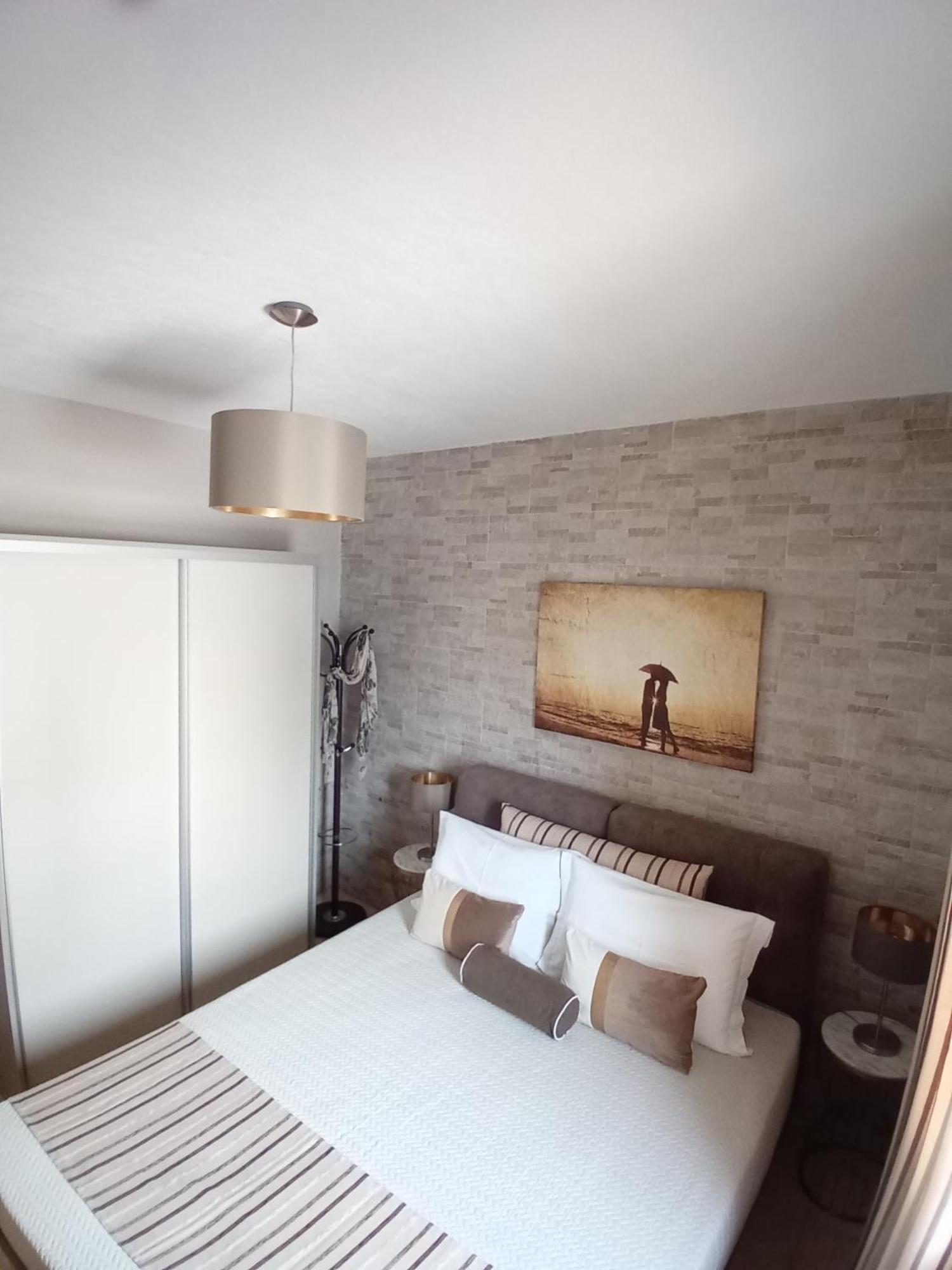 Euphoria Apartment *