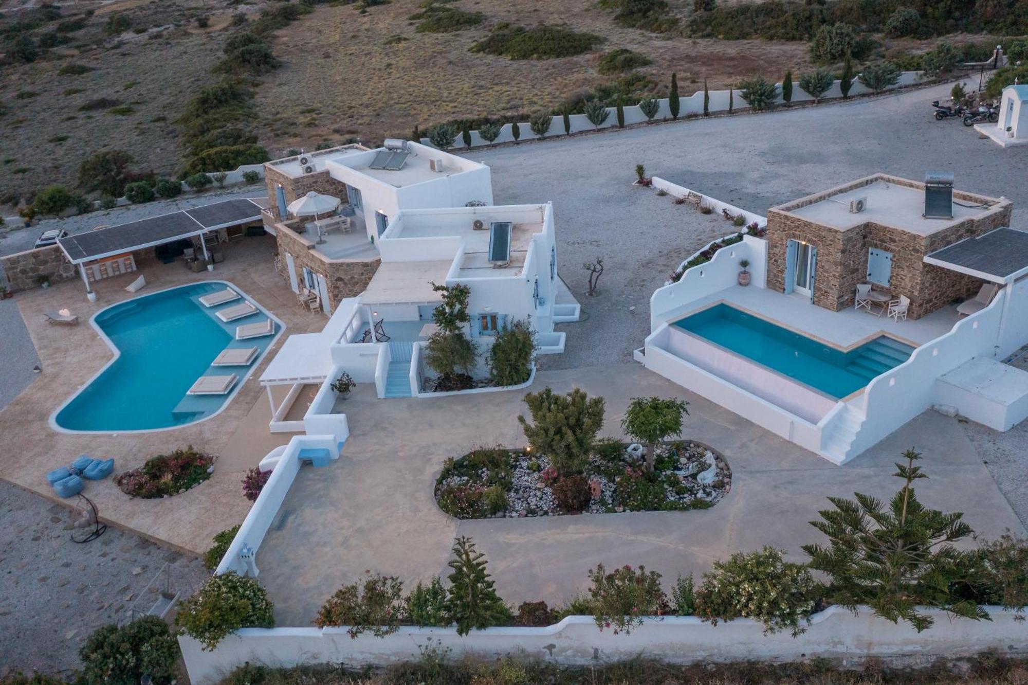 Blu And Country house