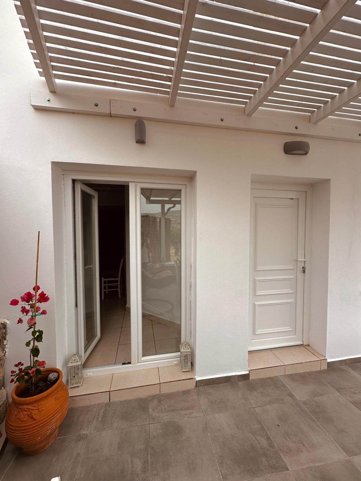 Eleon Luxury Villa *