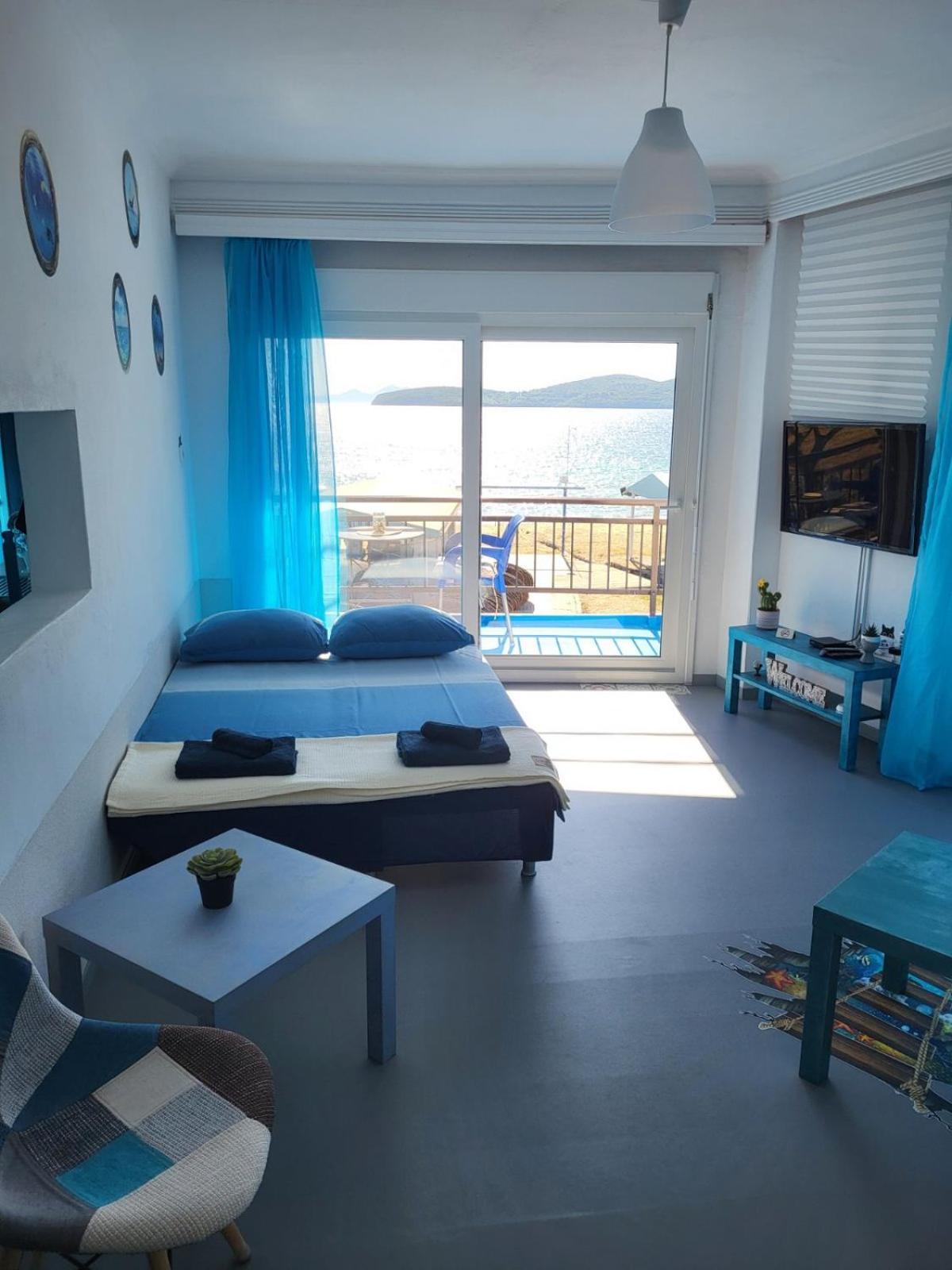 Upper Deck Apt. Nea Peramos (Macedonia)