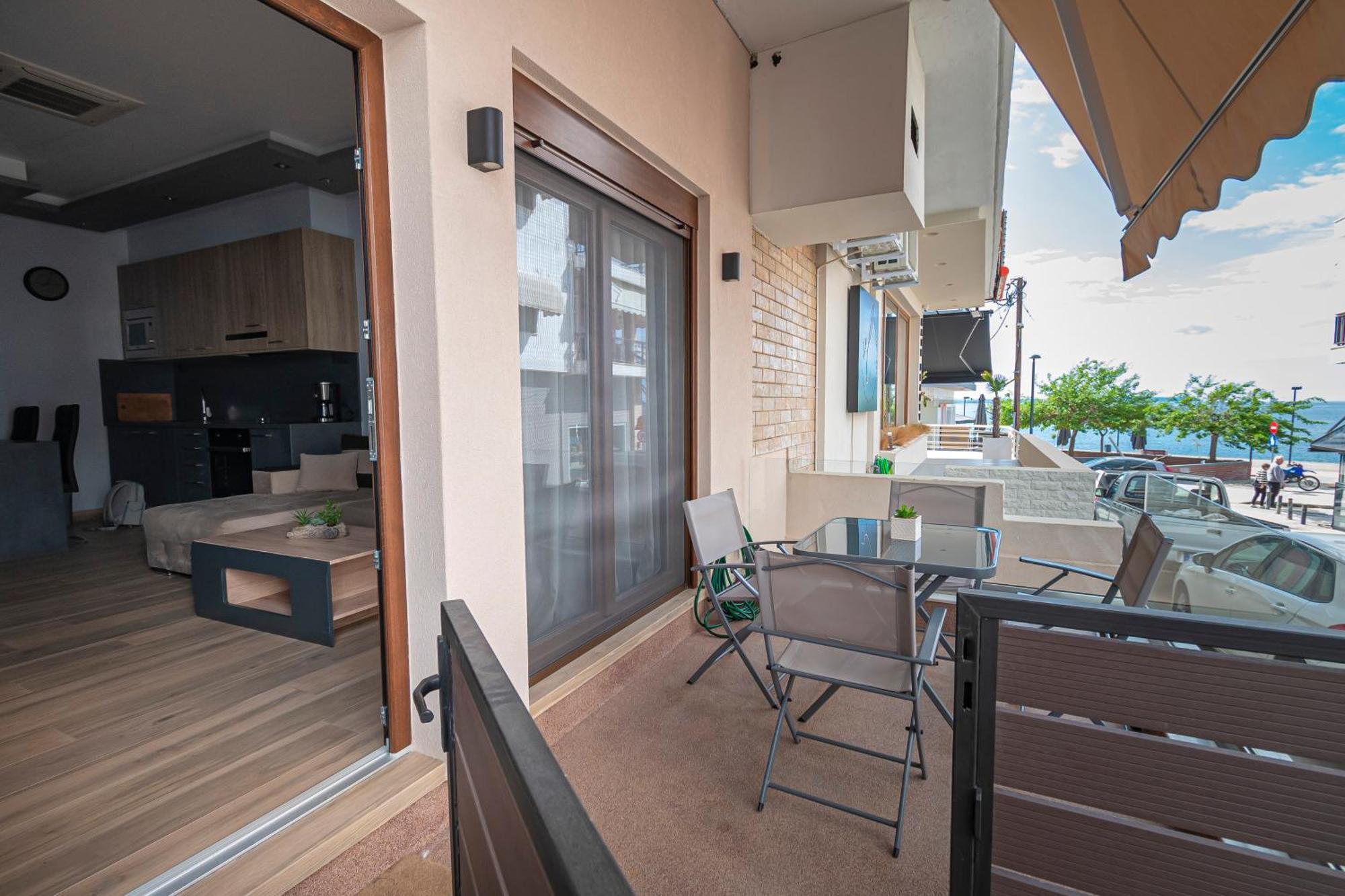 P & K Design Ltd Flats By Pro Services - Apartment Nea Moudania