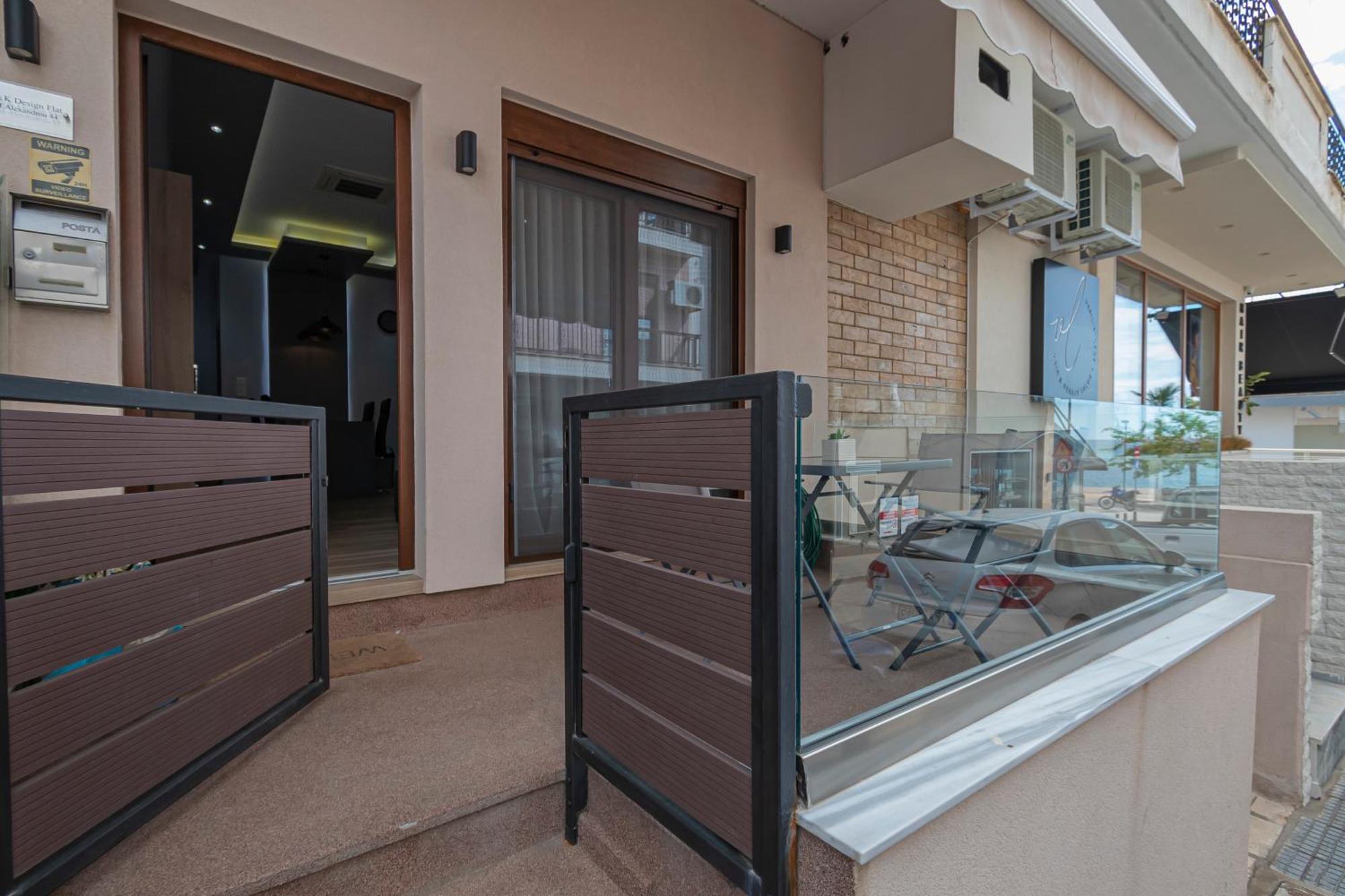 P & K Design Ltd Flats By Pro Services - Nea Moudania