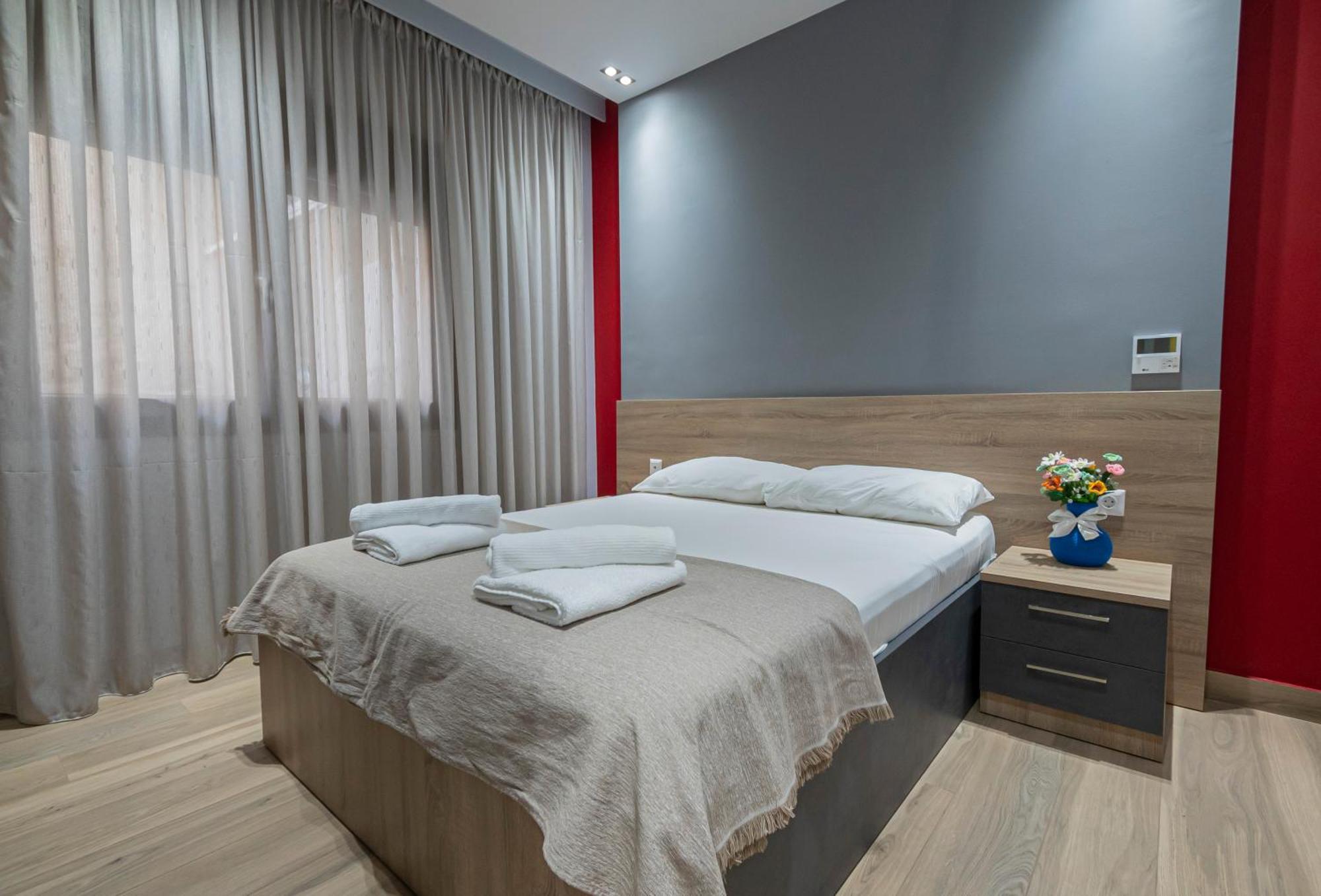 P & K Design Ltd Flats By Pro Services - Apartment *