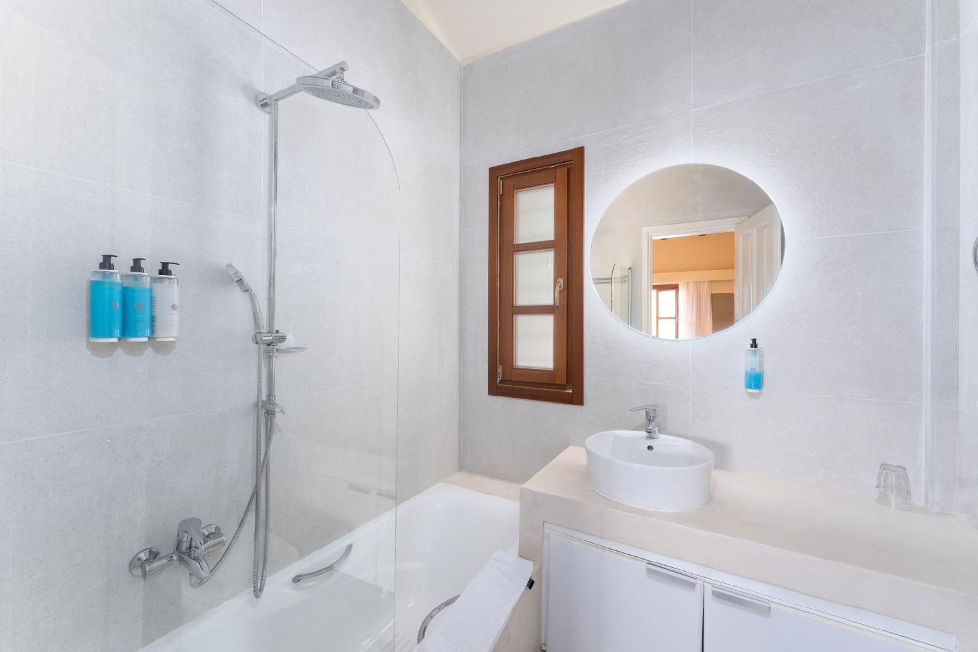 Kaminos Evia Hotel 4*