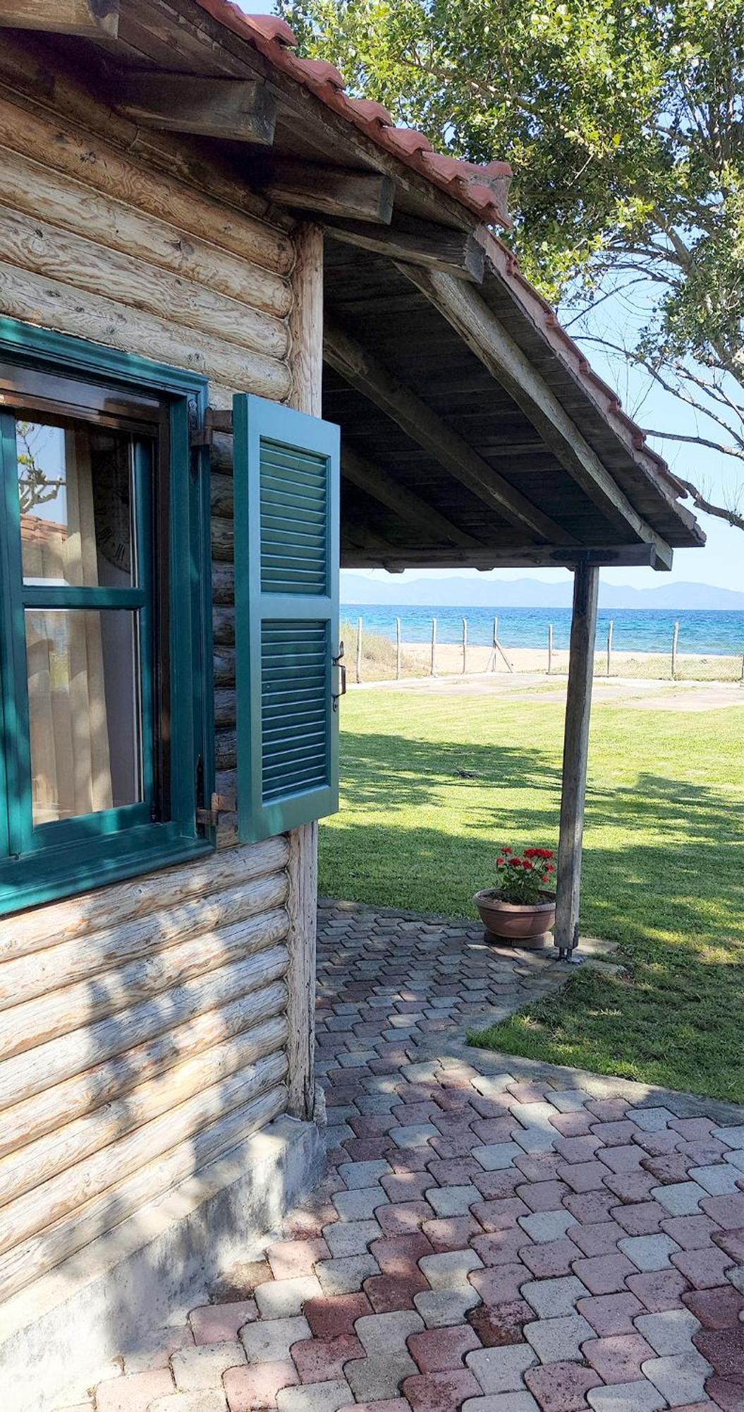 Wooden House / Nea Roda, Halkidiki *