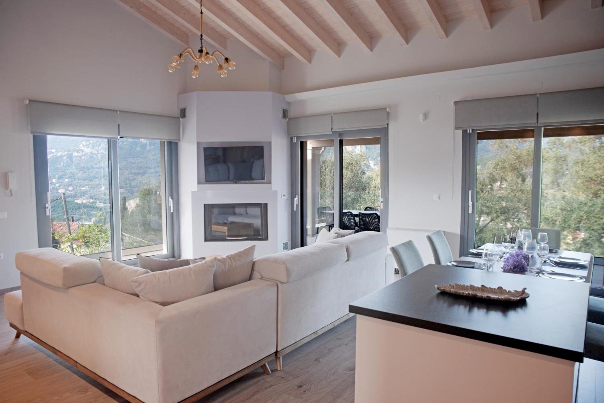 Holiday home Carpe Diem Moursia House Liapades