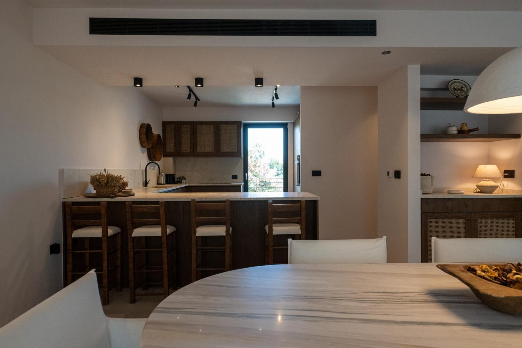Ovilio Villa Kalamata