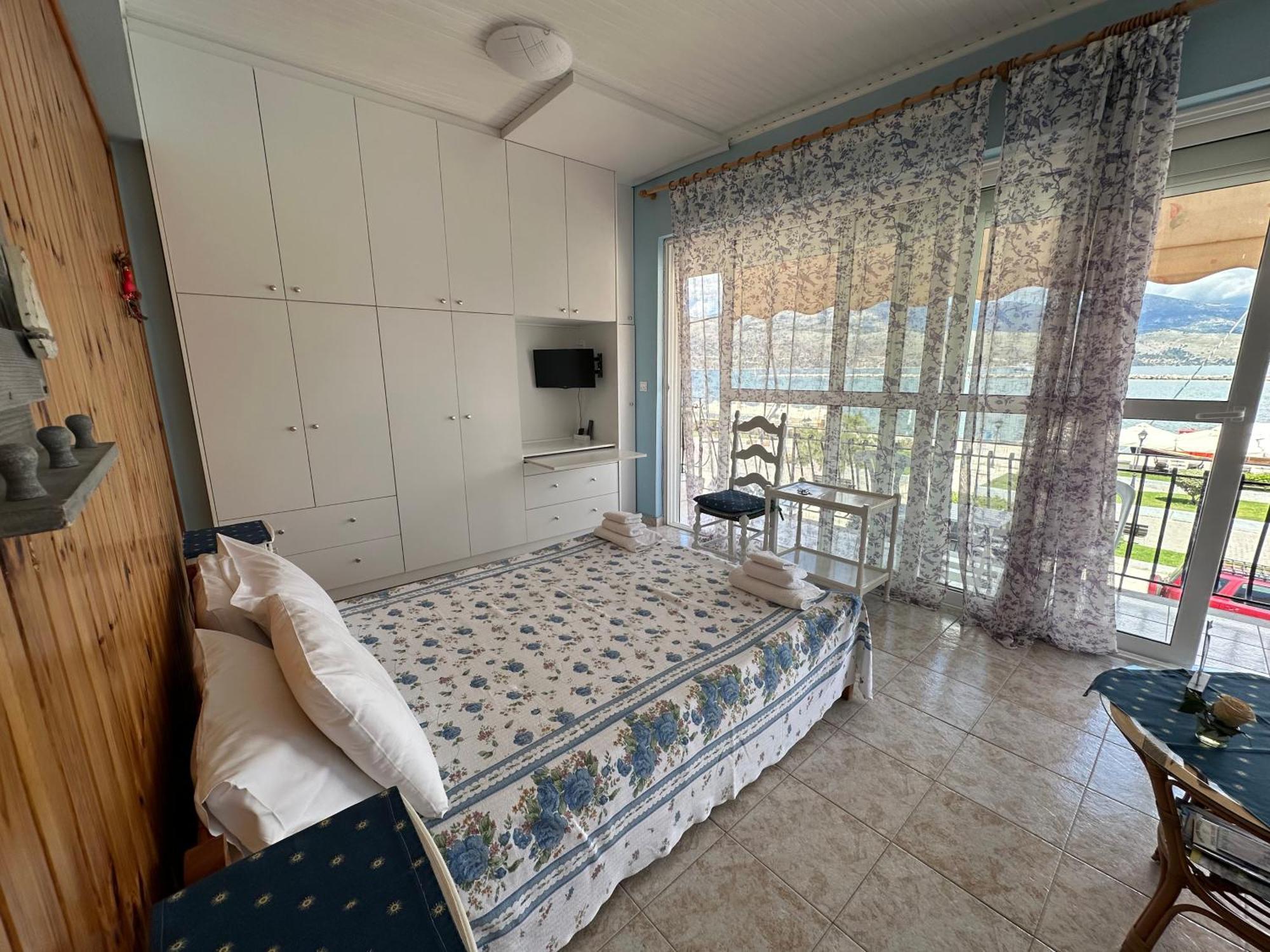 Apartment Waterfront Lixouri