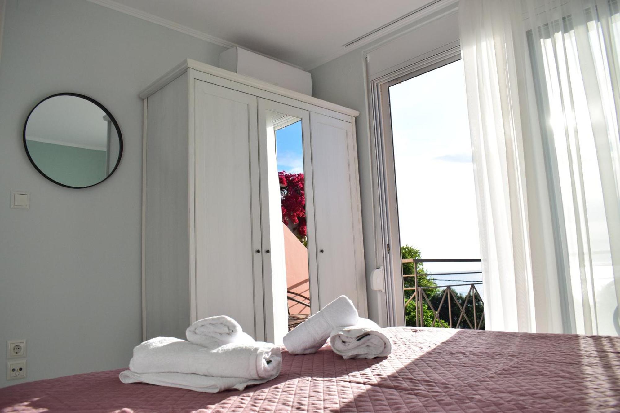 Mannou House