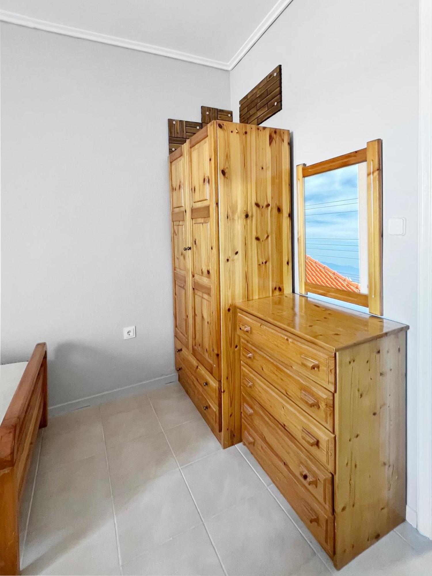 Rona Vista Cozy Veranda Apartment *