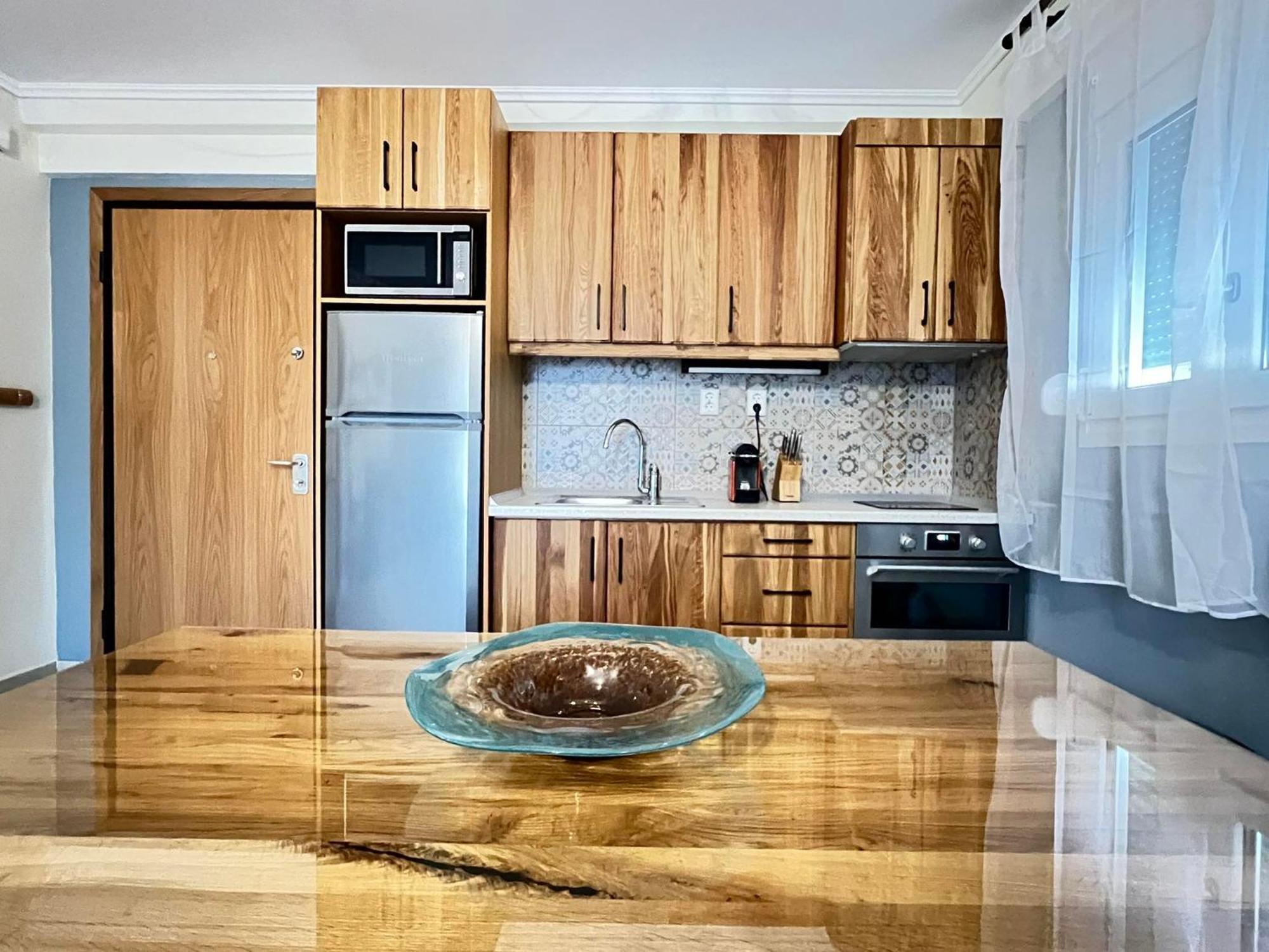 Steel & Oak Vintage Apartment Kavala