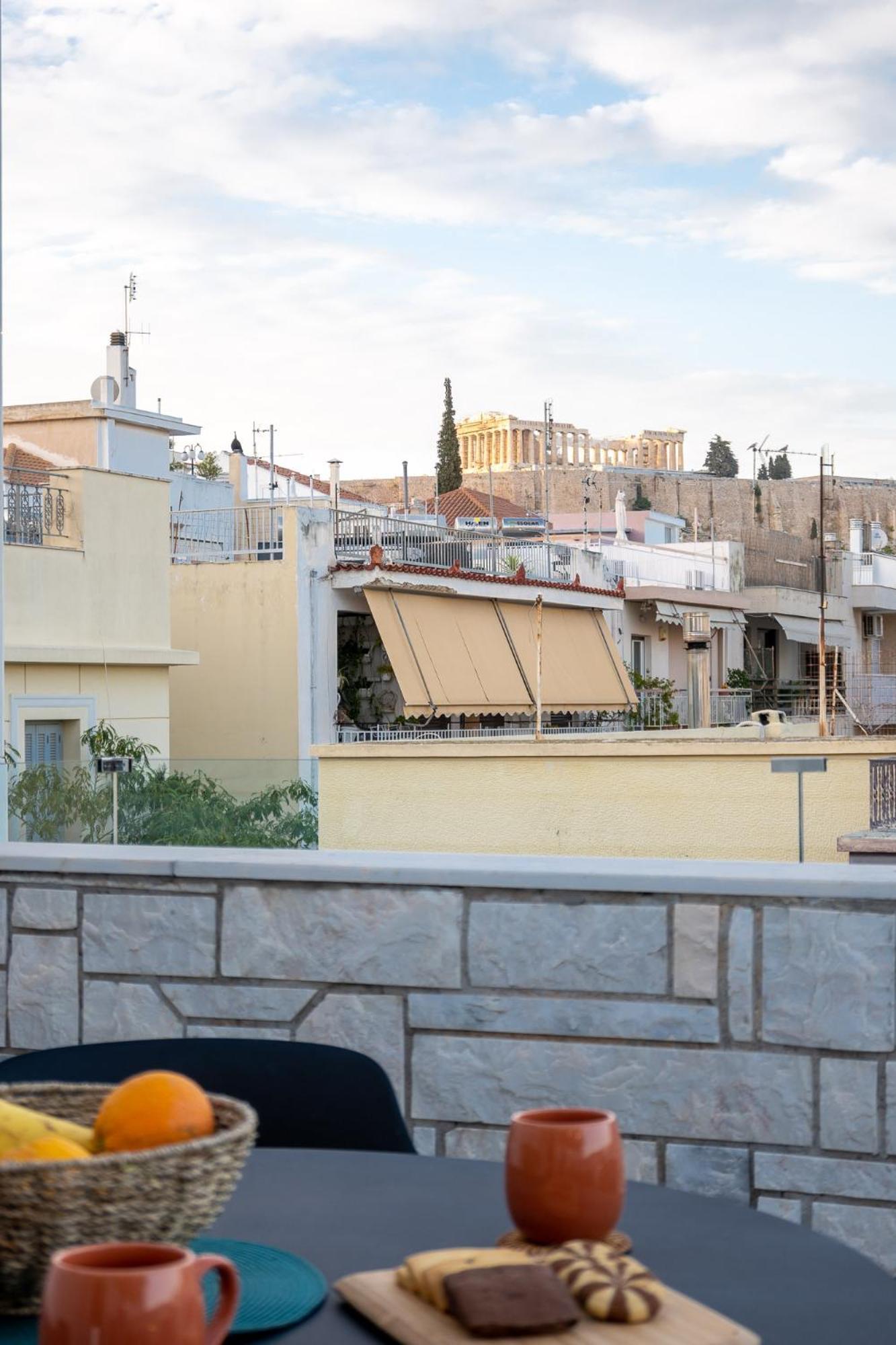 Noho Acropolis X Elise , Olivia * Athens