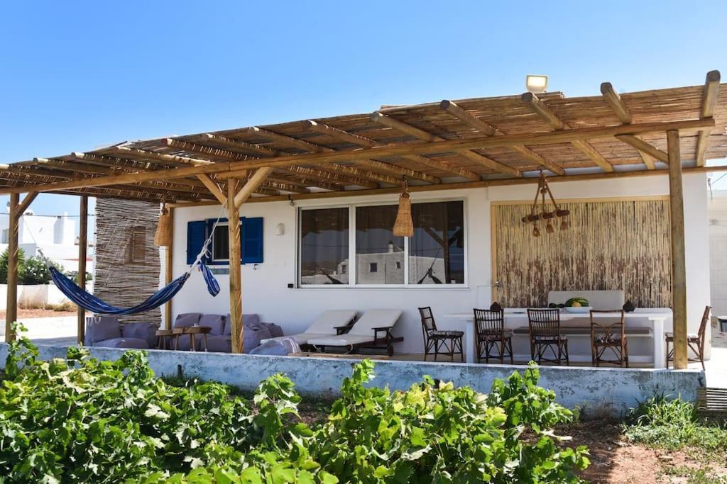 Holiday home Charming Renovated Farmhouse! - Antiparos!