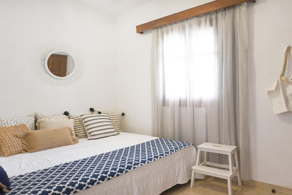 Charming Renovated Farmhouse! - Antiparos! * Parikia (Paros)