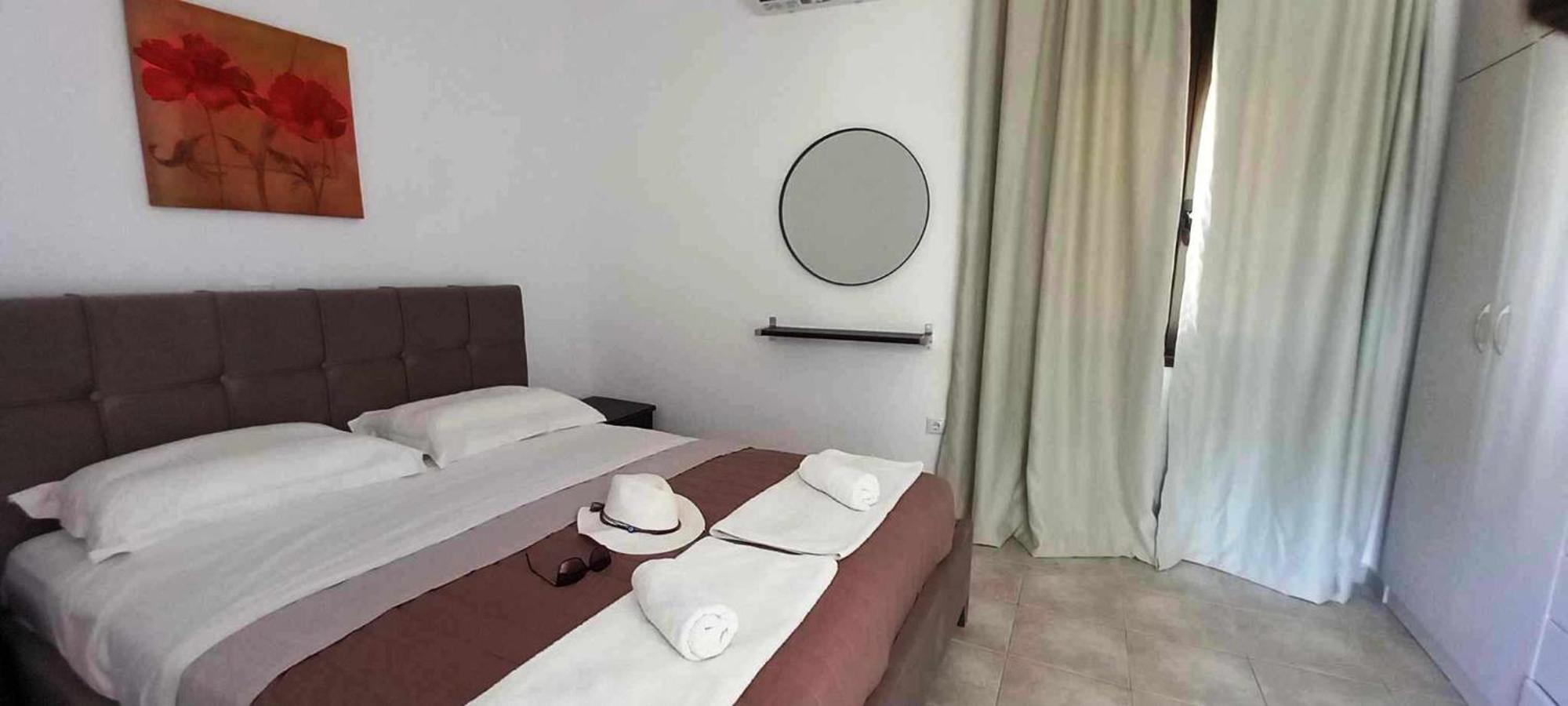 Apartment Emmanuel Agia Marina (Crete)