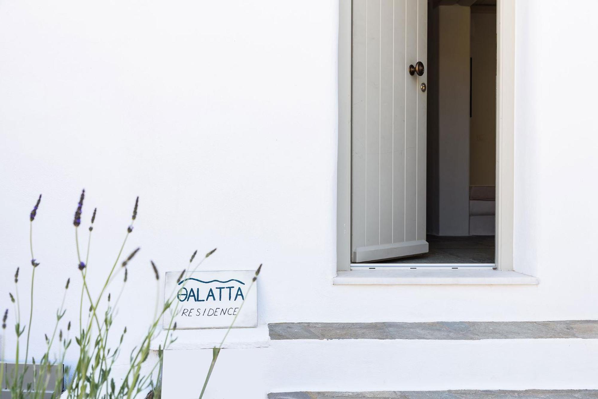 Thalatta Villa *
