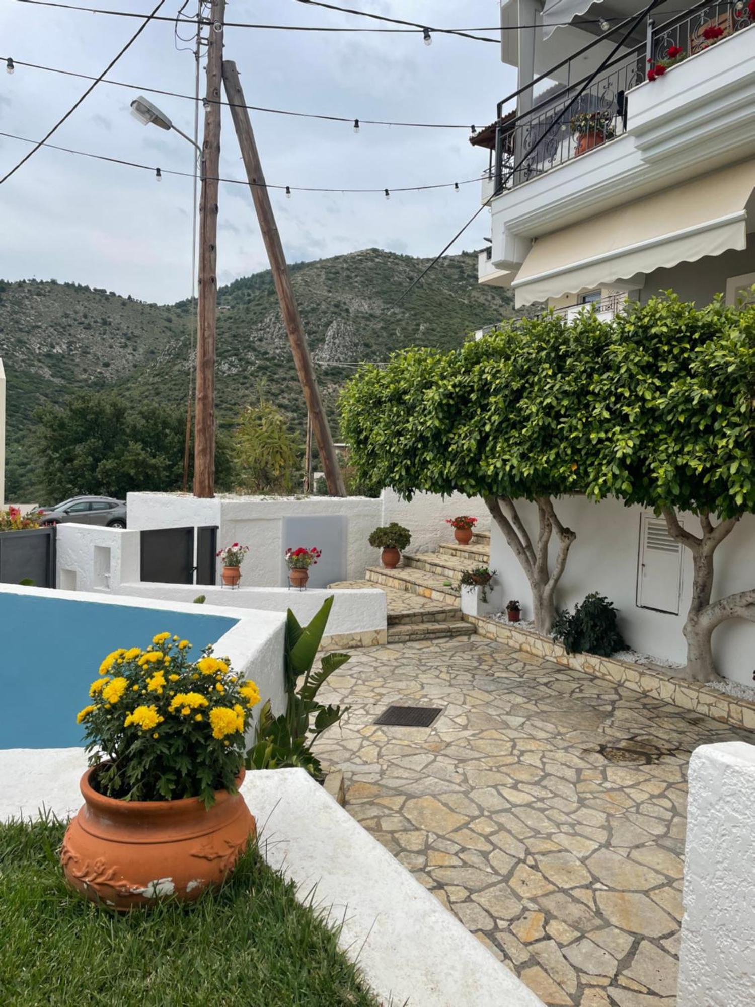 Areti's Holiday home *
