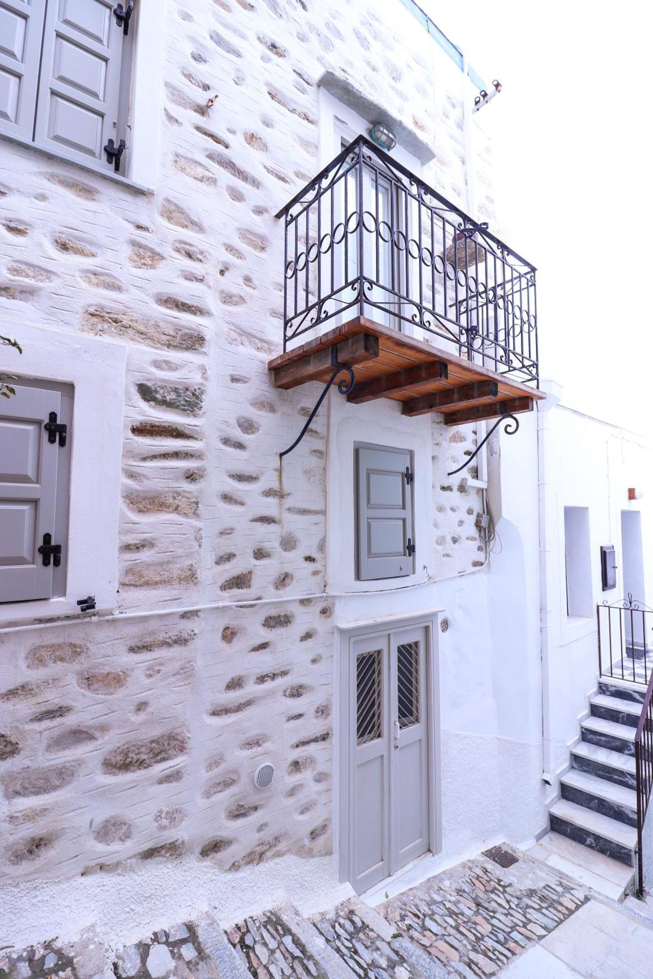 Holiday home Traditional House In Ano Syros
