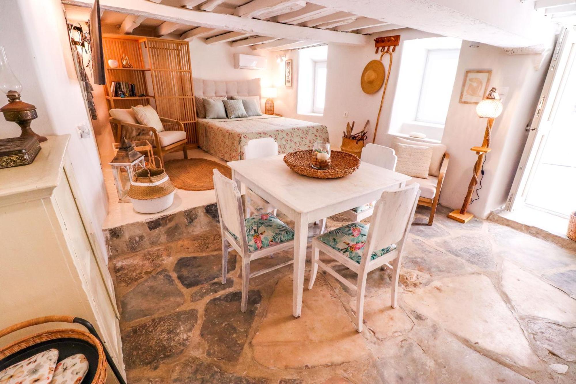 Traditional House In Holiday home *