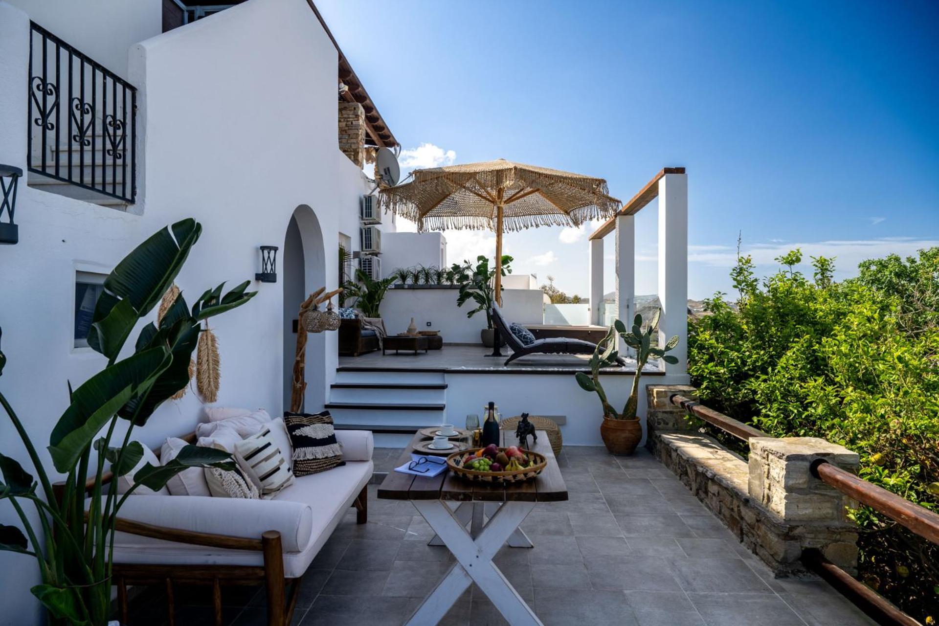 Mythodea Luxury