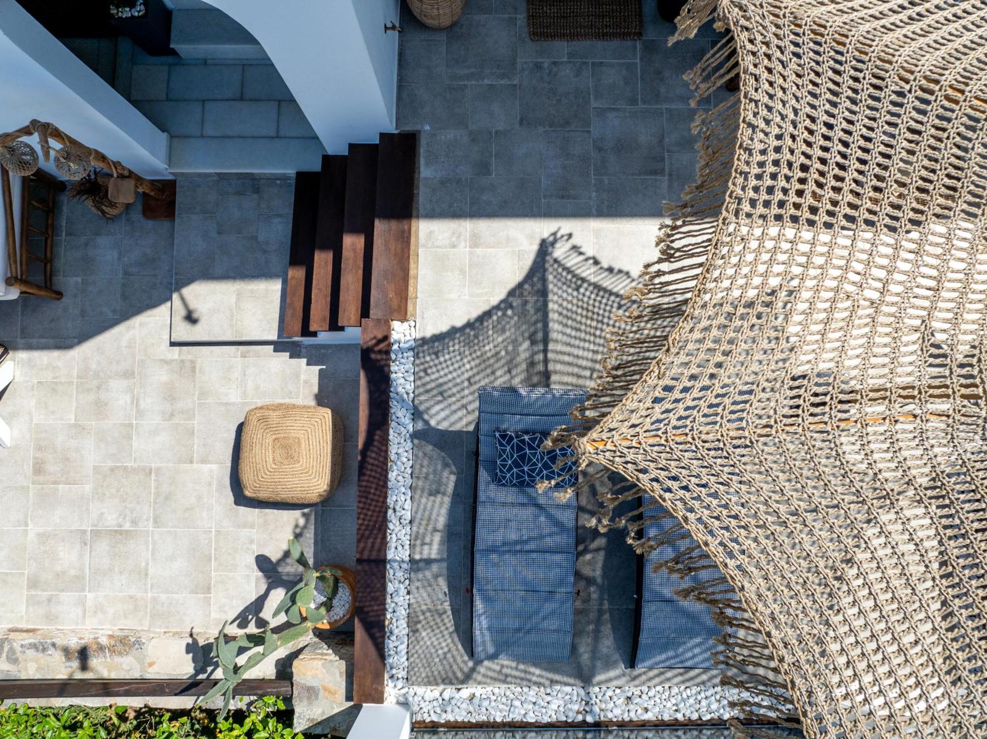 Mythodea Luxury Apartment