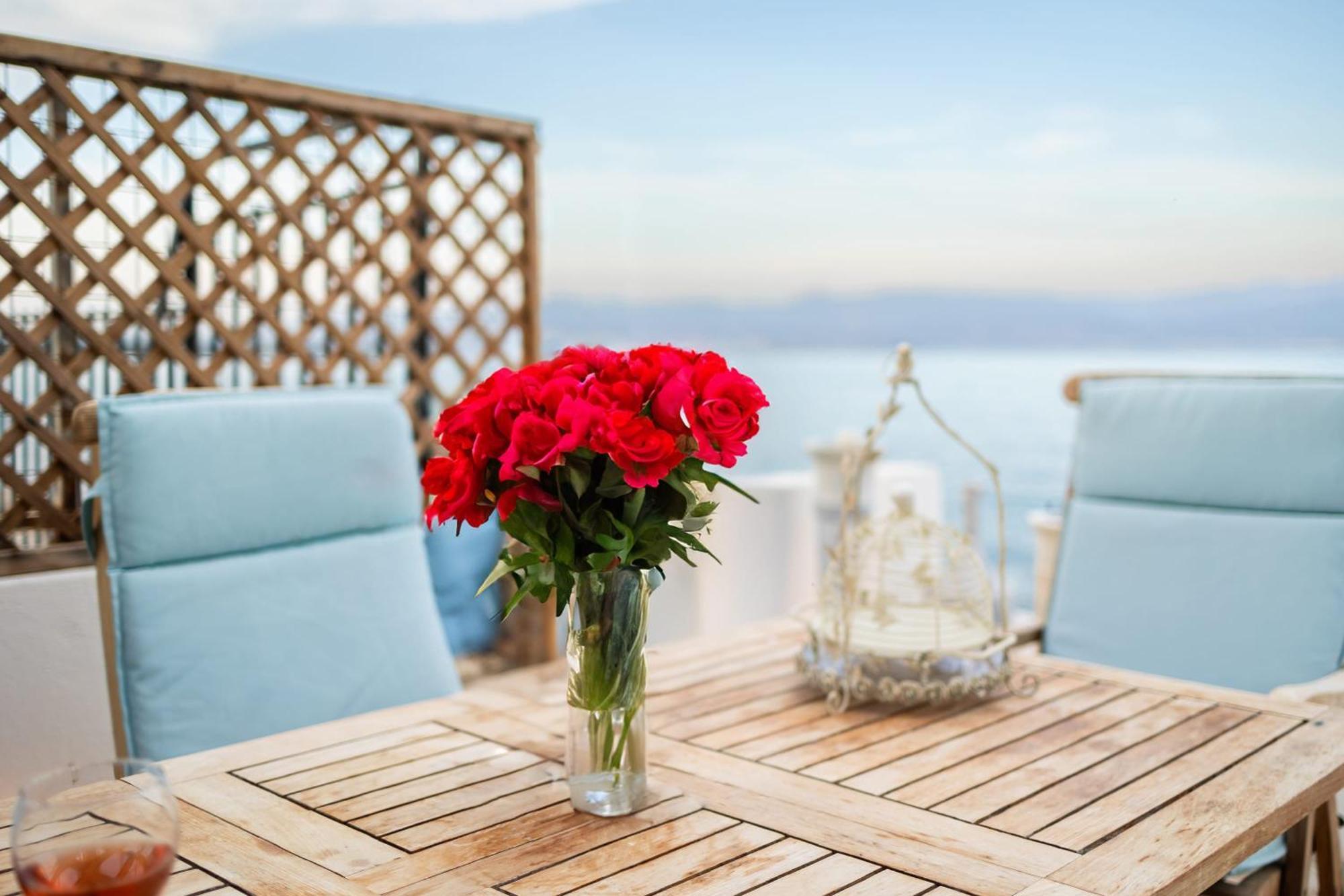 Apartment Evi's Seafront Hideaway - Cozy Nest