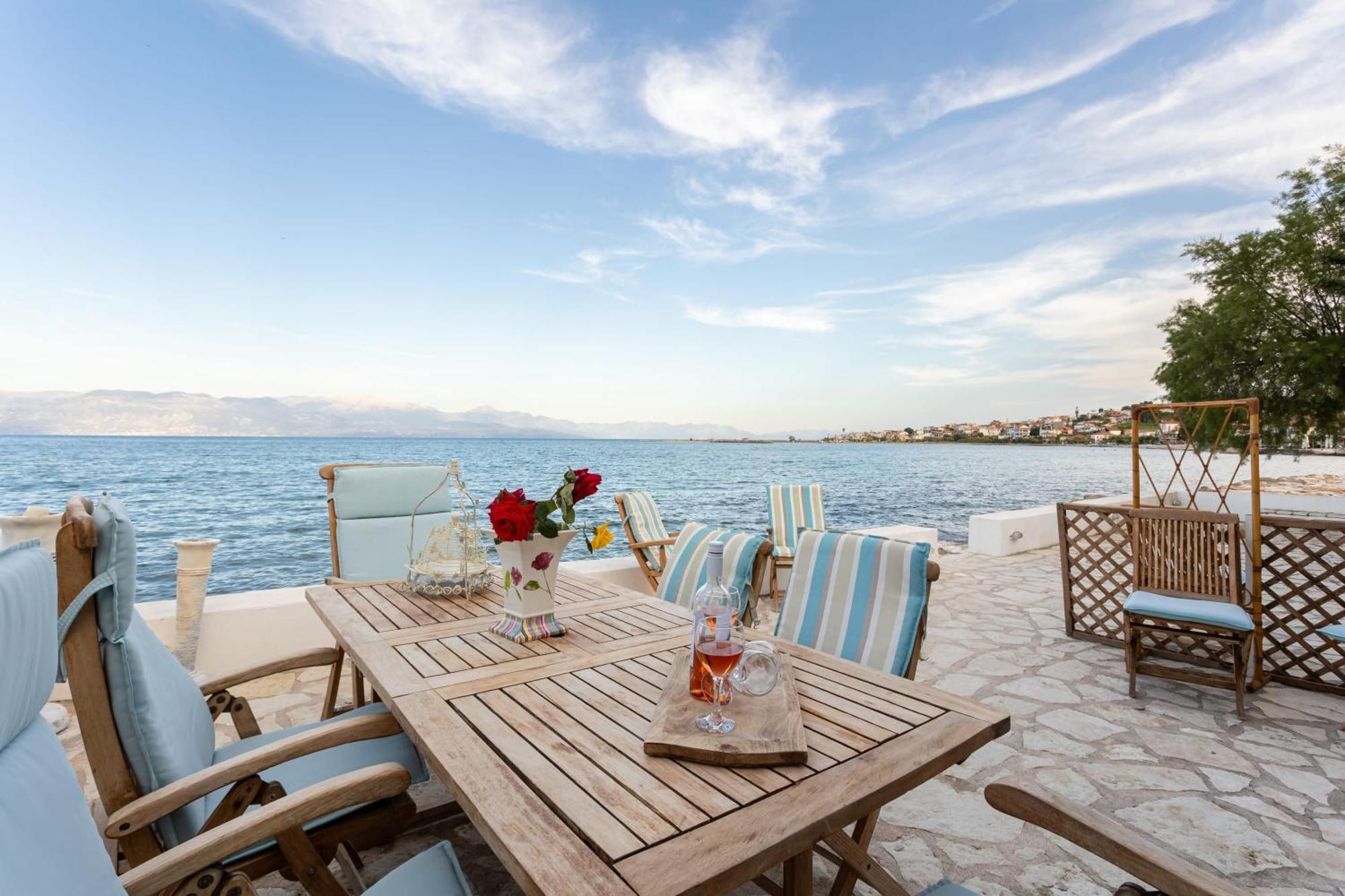 Evi's Seafront Hideaway - Cozy Nest * Petalidi