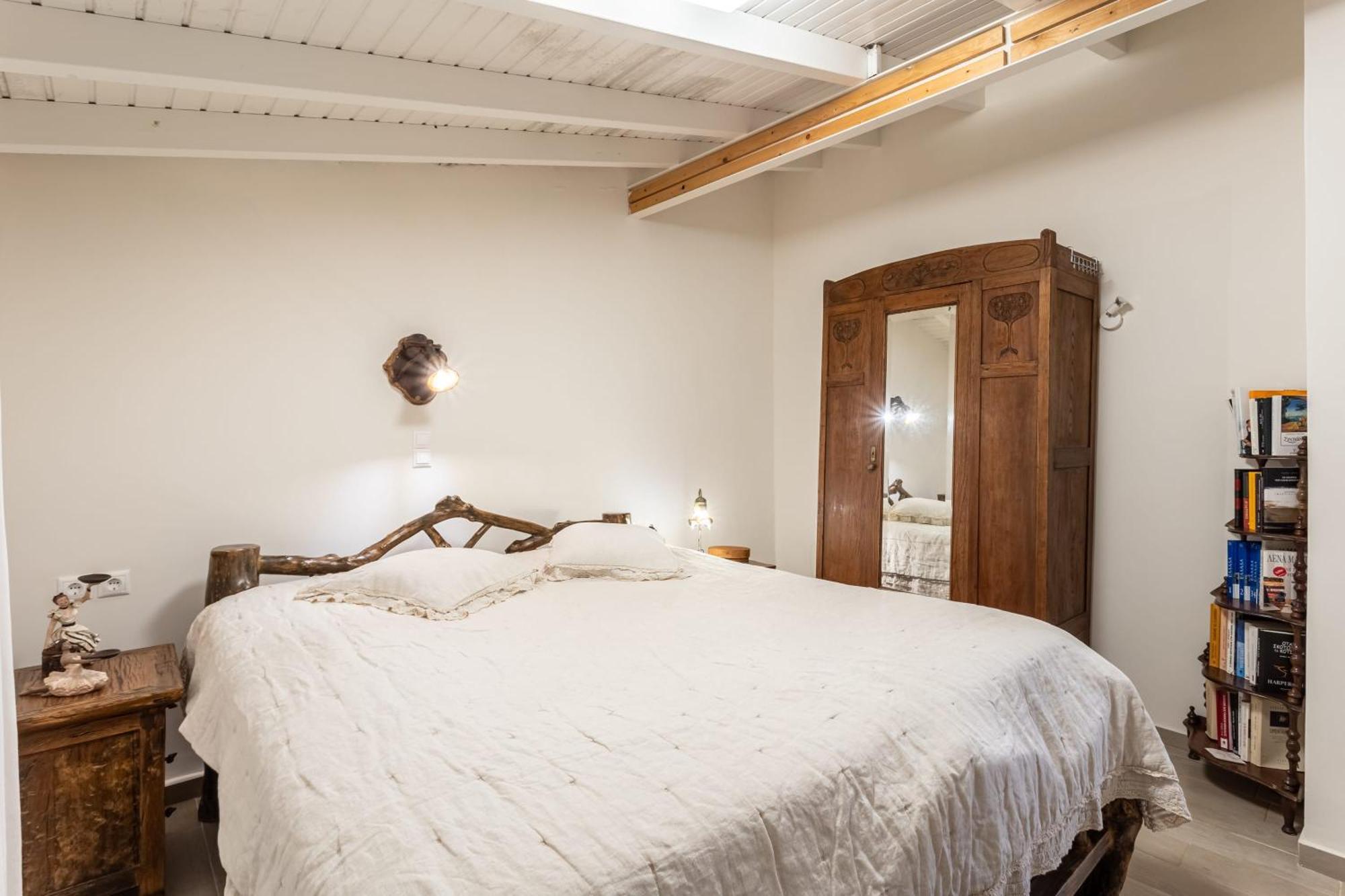 Evi's Seafront Hideaway - Cozy Nest Apartment Petalidi