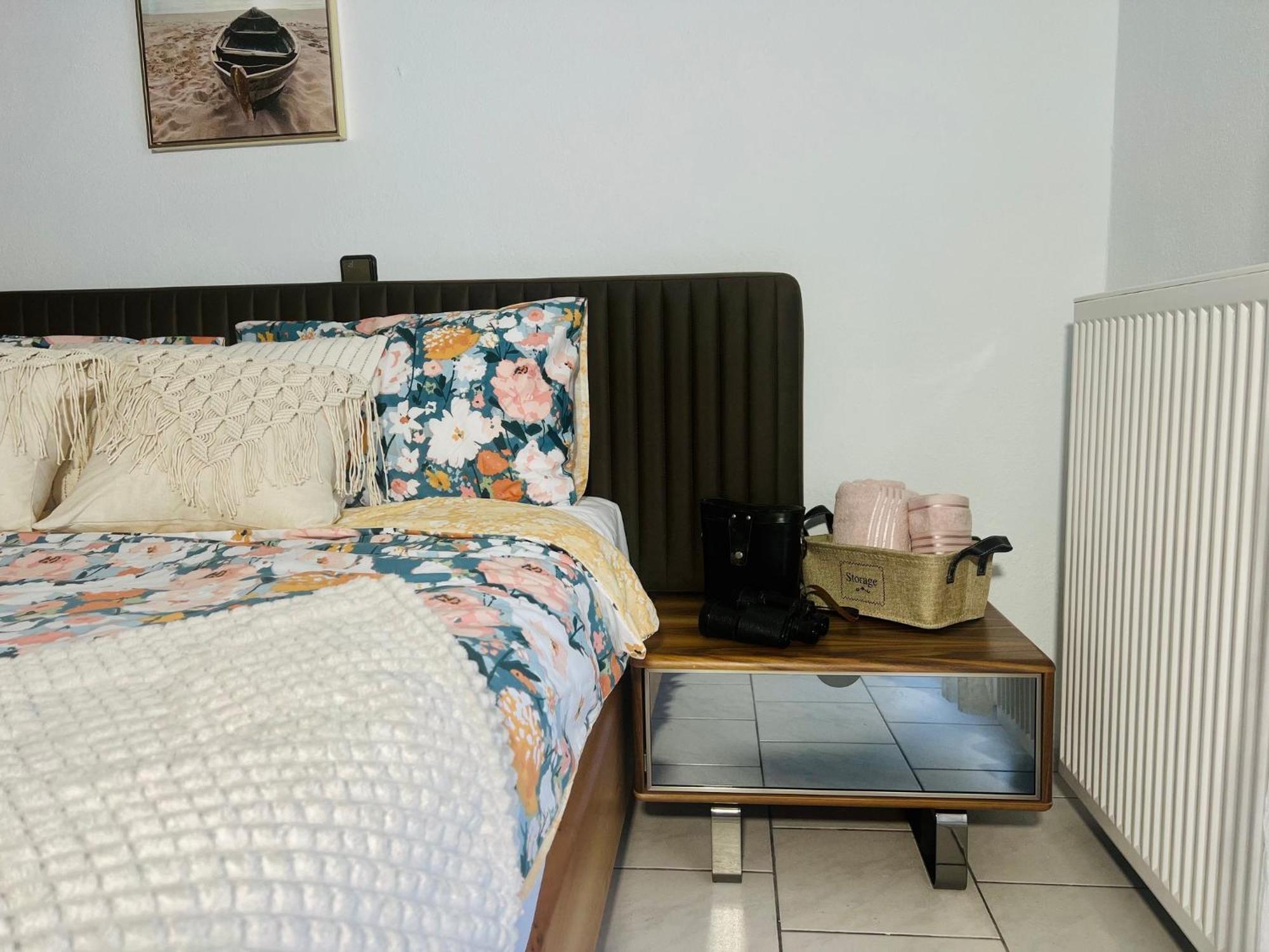 Elia Apartment Kariani