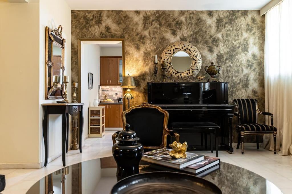 Mythodea Luxury
