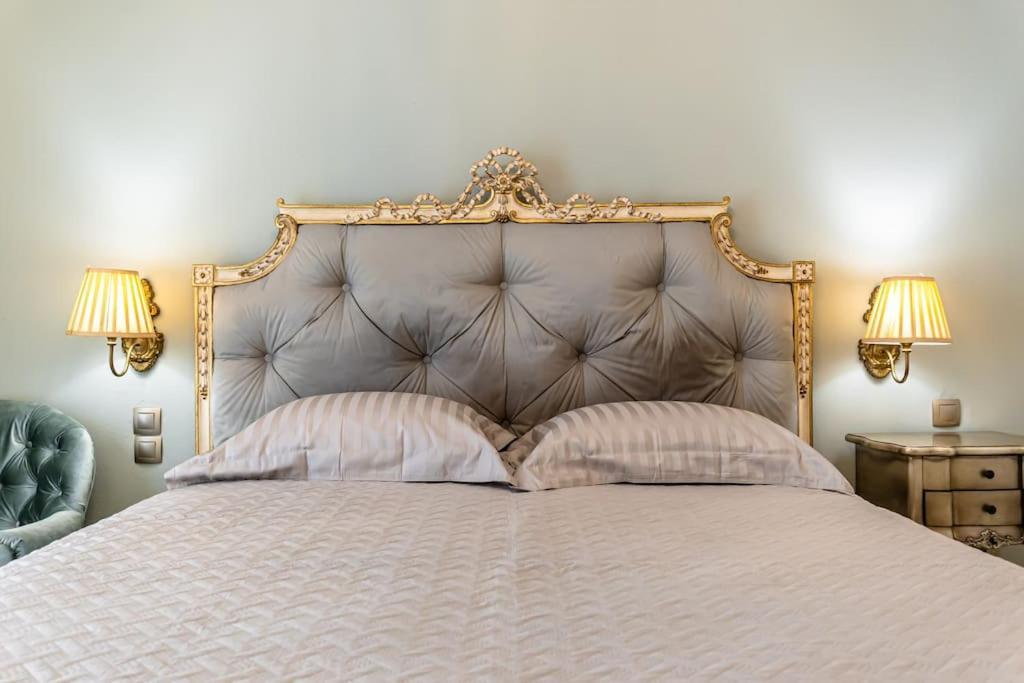 Mythodea Luxury Apartment