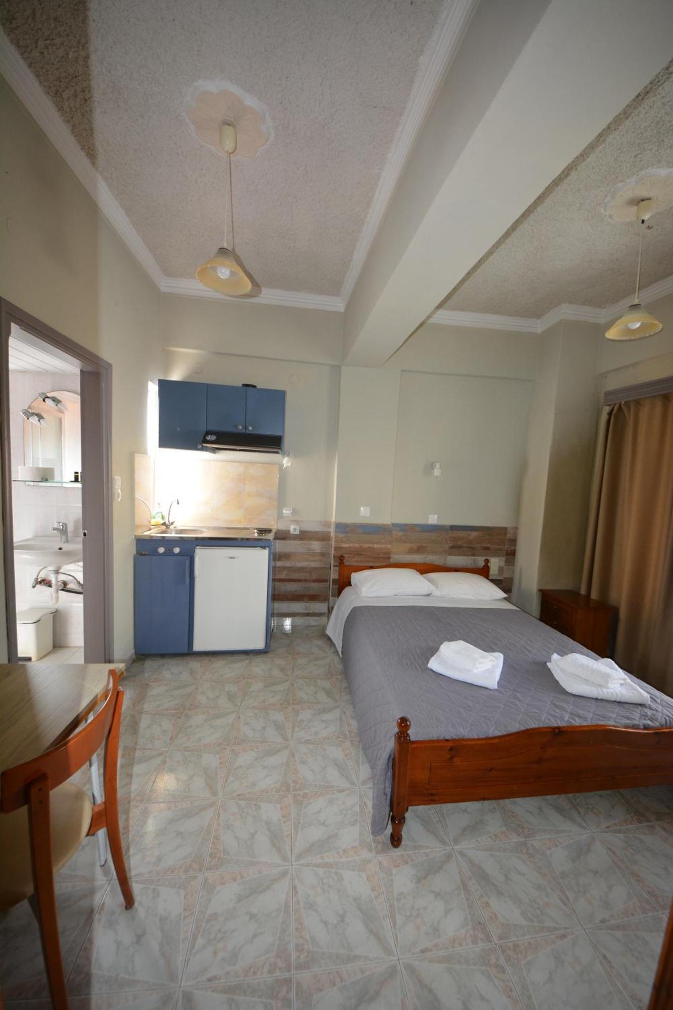 Aparthotel Bikakis Family *