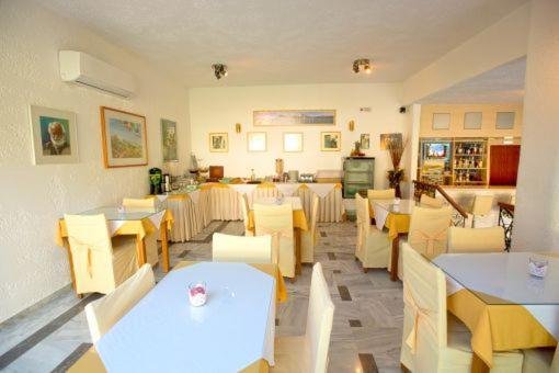 Hotel Neos Ikaros 2*