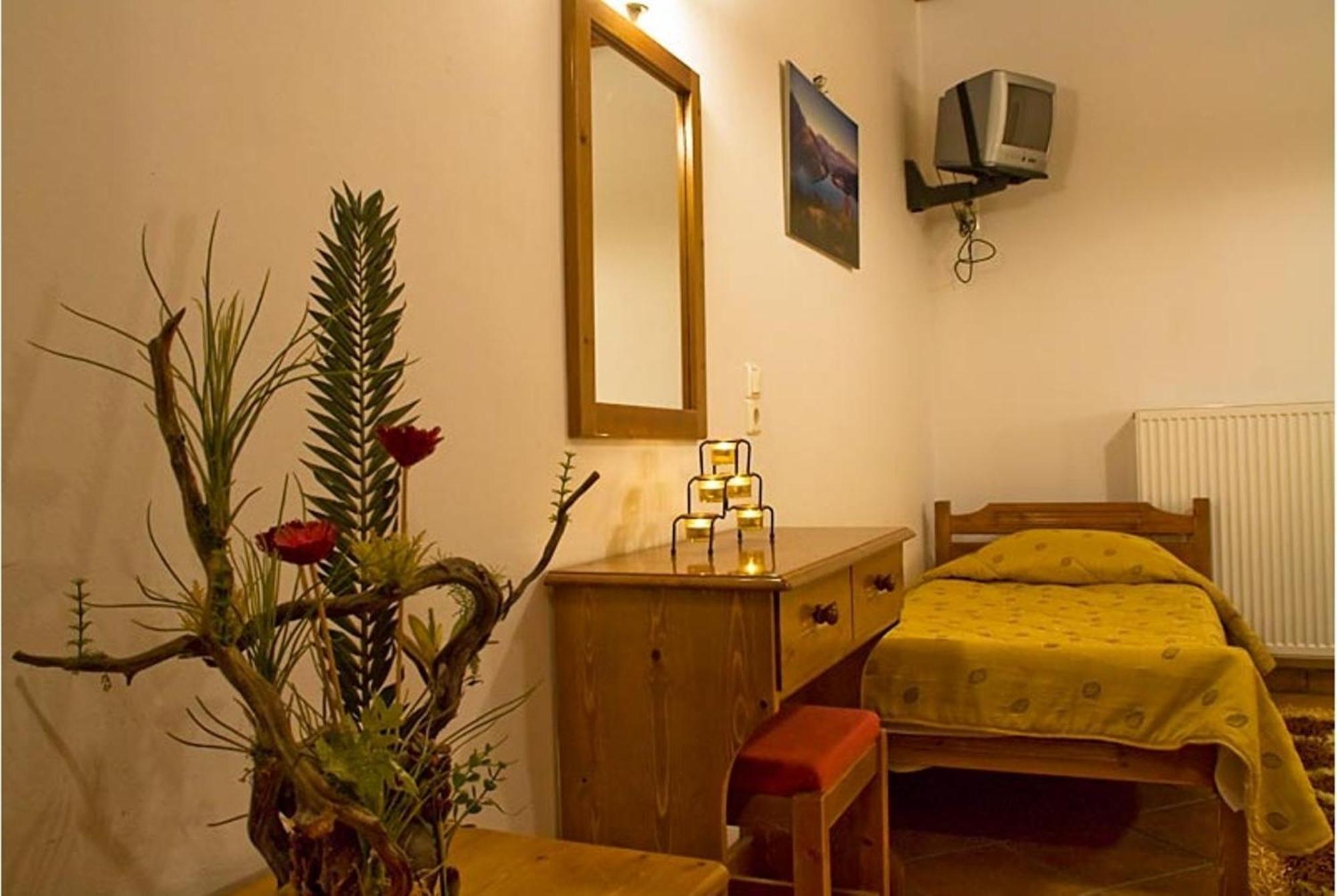 Apartment To Spiti Tis Pareas Agios Nikolaos (Central Greece)