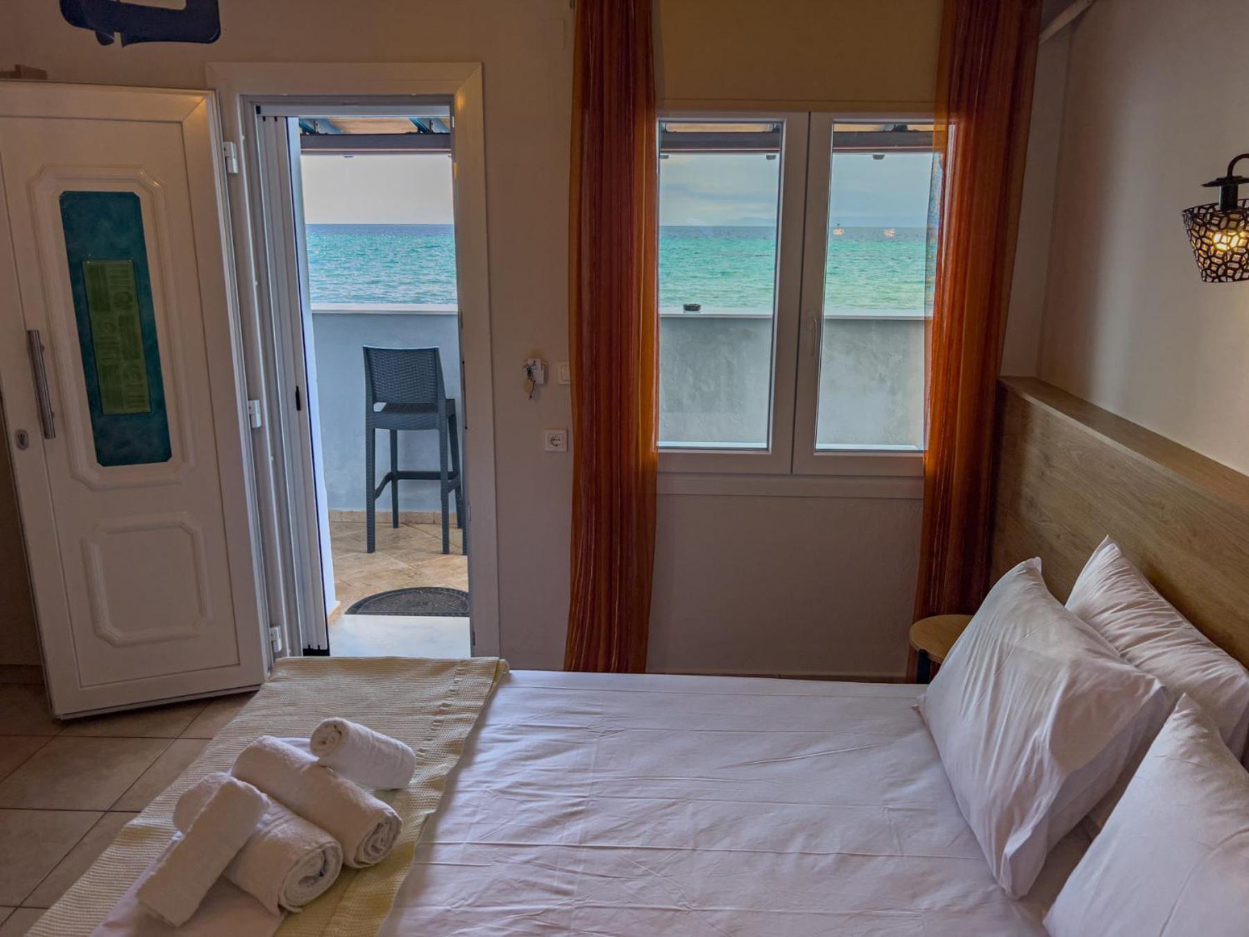 Aparthotel Plaka