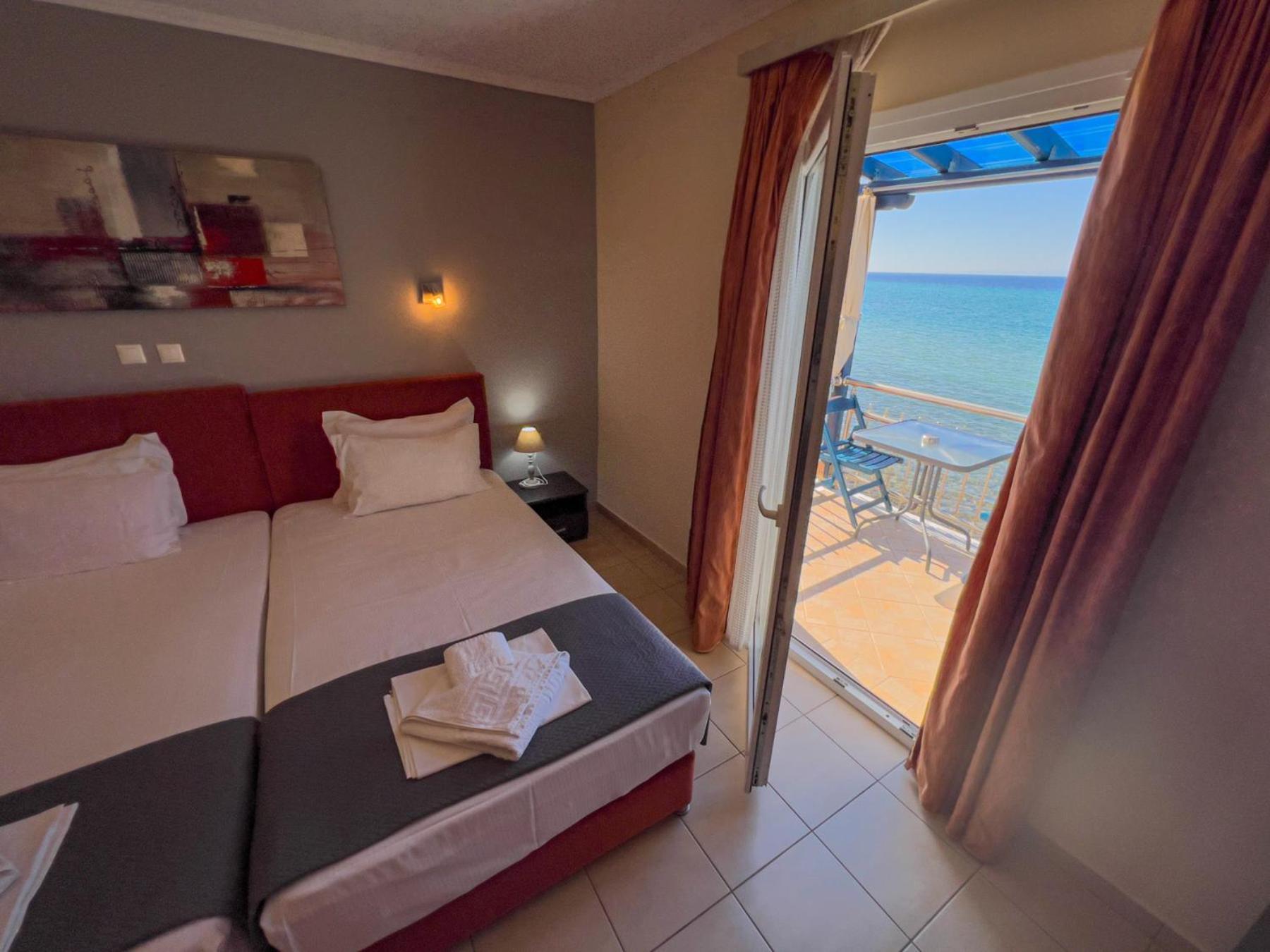 Aparthotel Plaka 2*