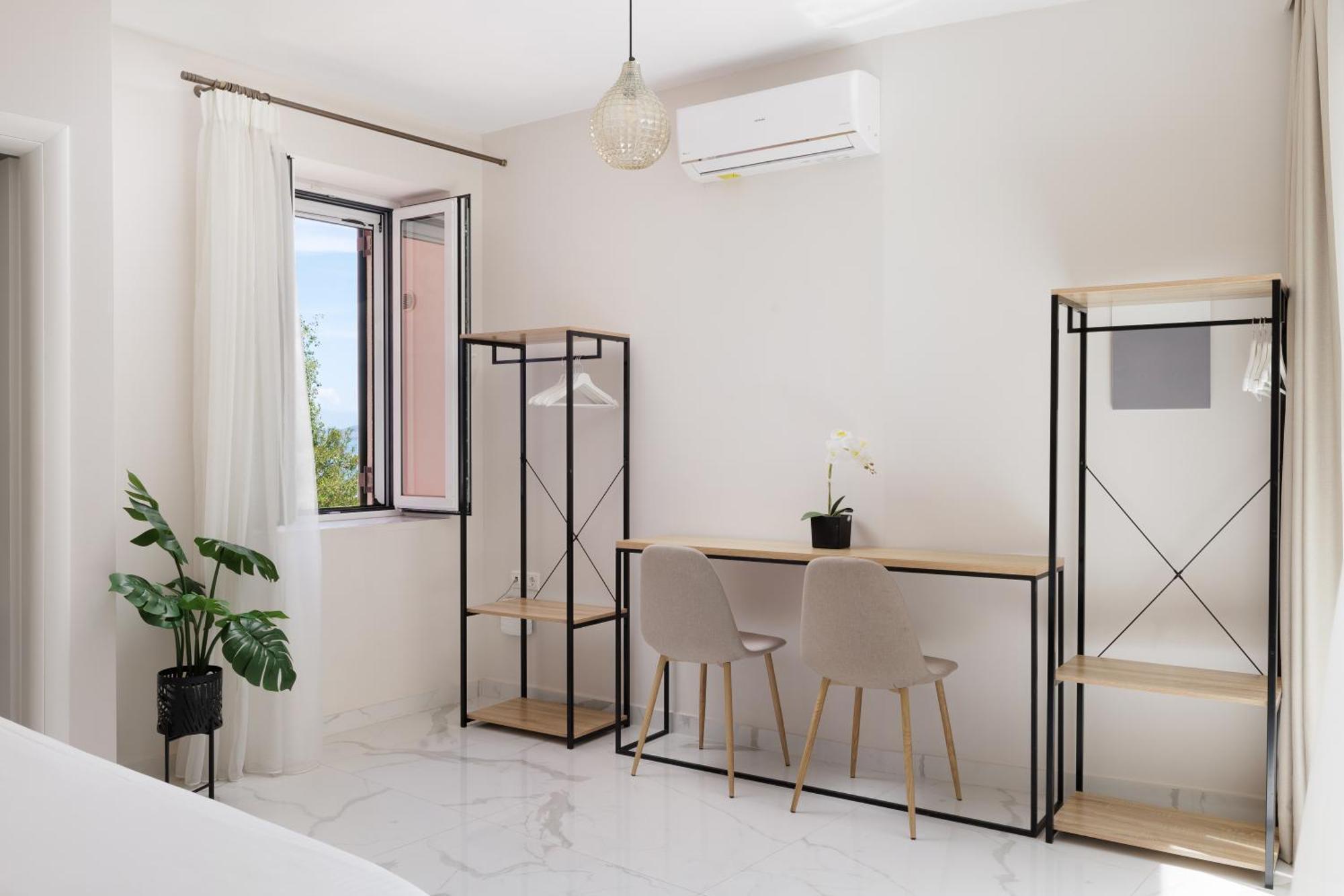Corfu Town Luxury -b Holiday home *