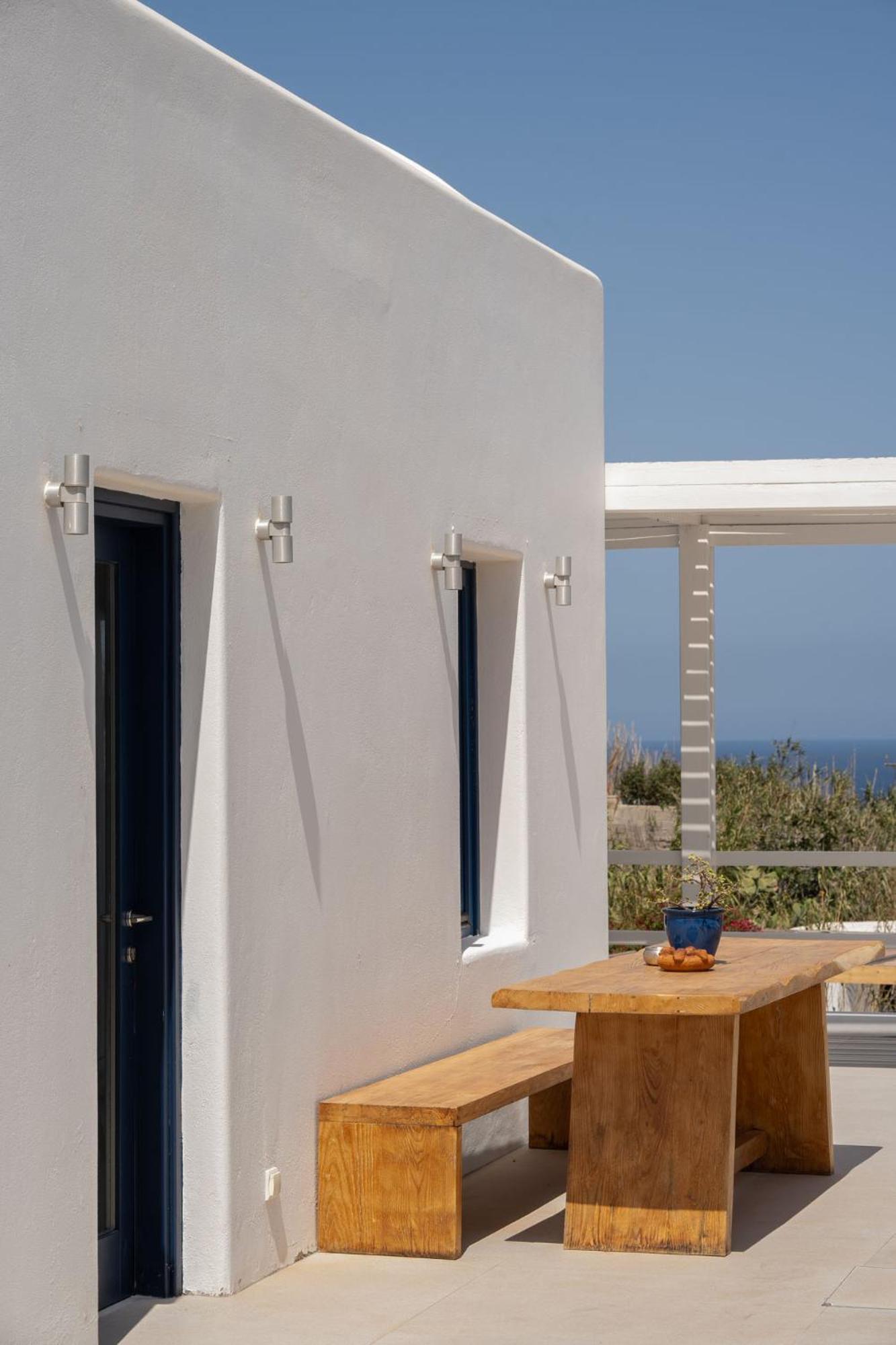 Hideaway Fira (Santorini)