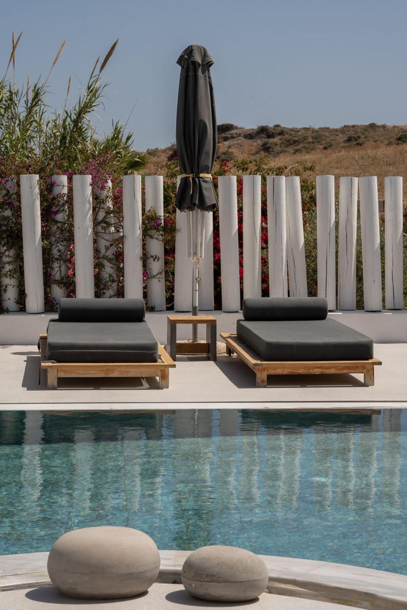Hideaway Villa Fira (Santorini)