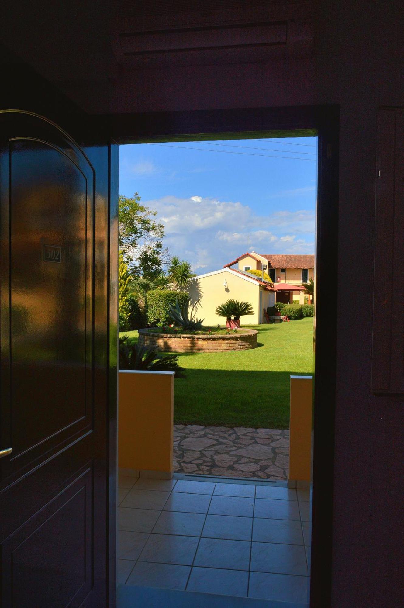 Hotel Oula Maisonettes
