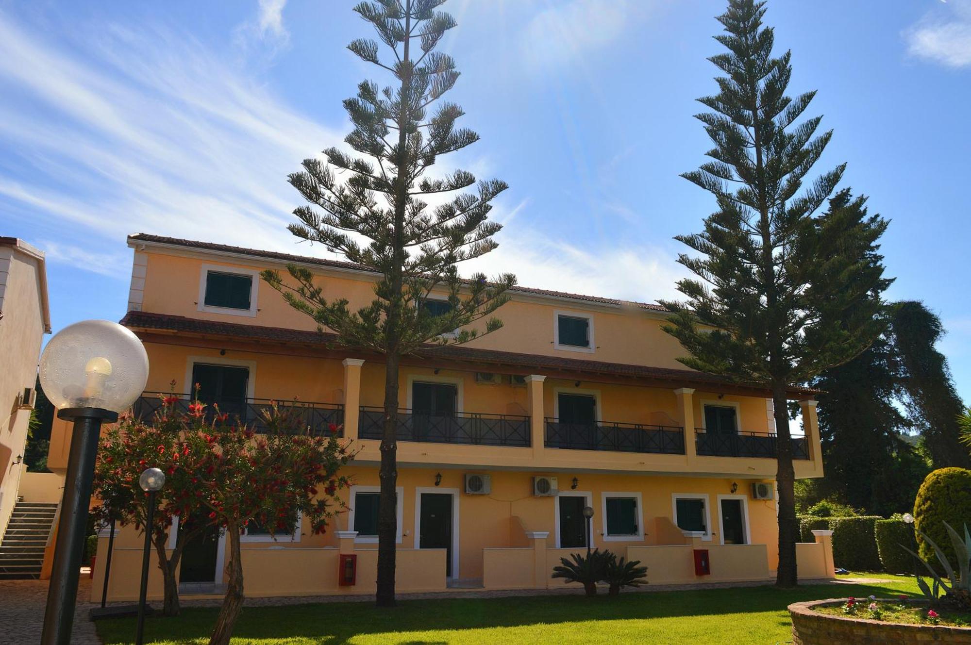 Hotel Oula Maisonettes 3*