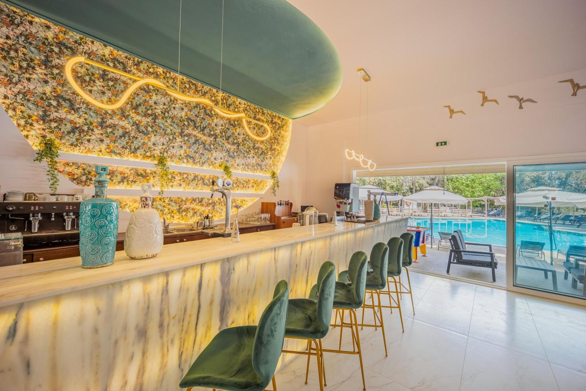 Hotel Zoe Hotel, Trypiti & Hive Water Park