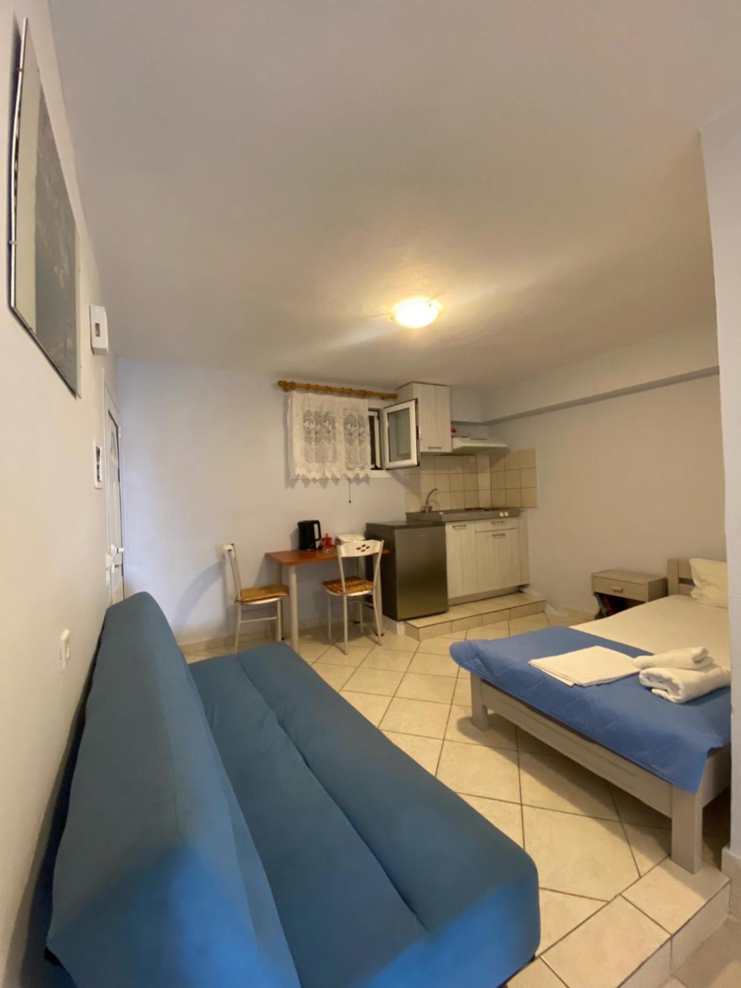 Rozou Apartment