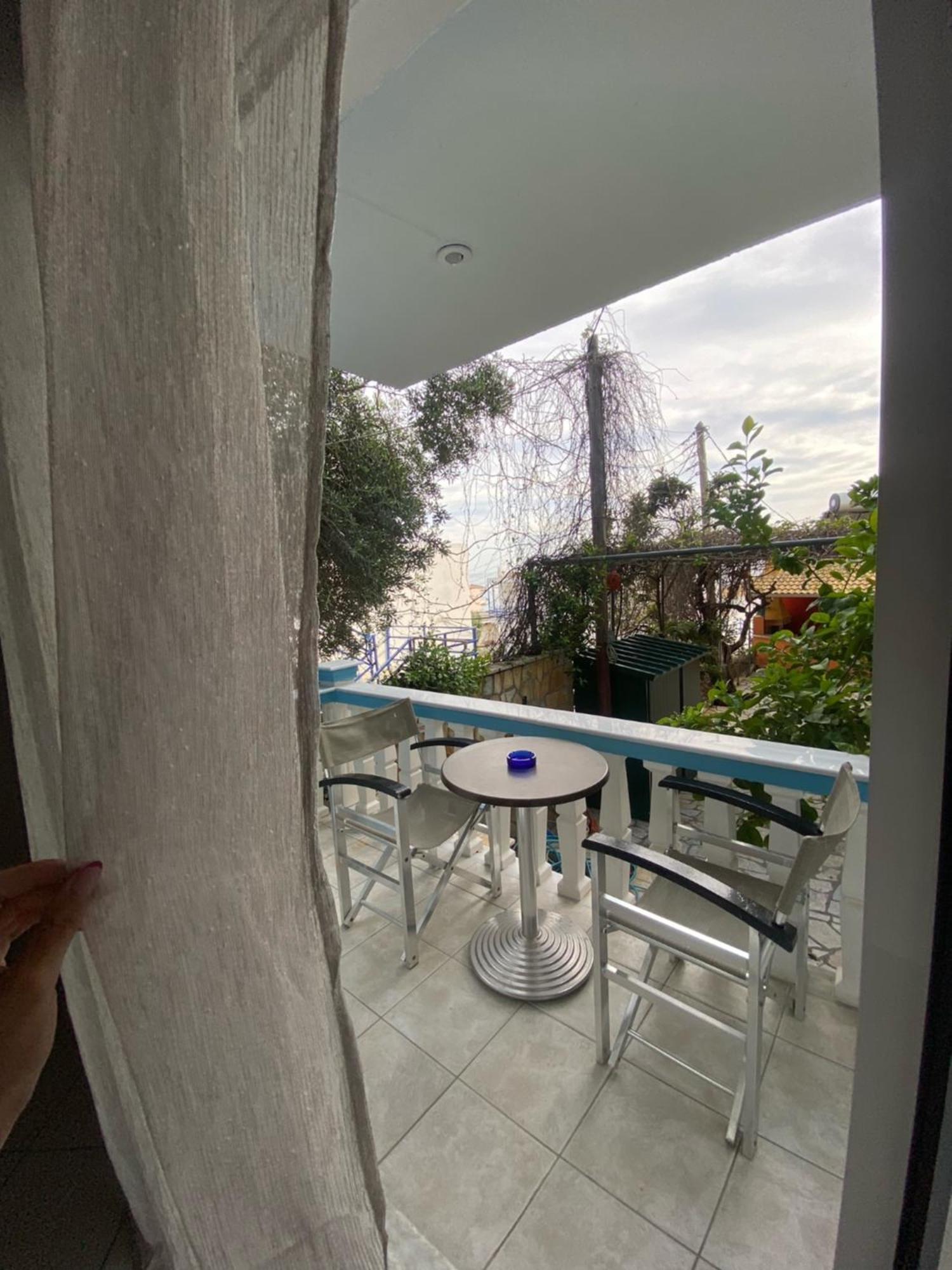 Rozou Apartment