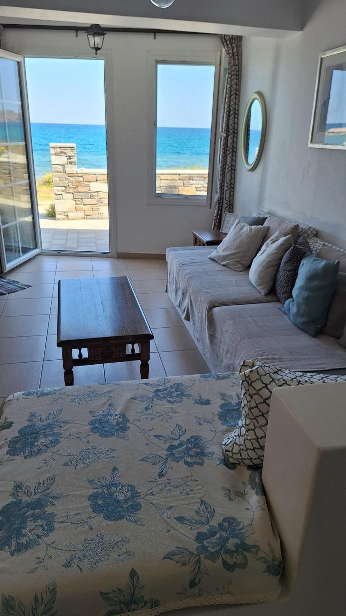 Albatross Seafront House