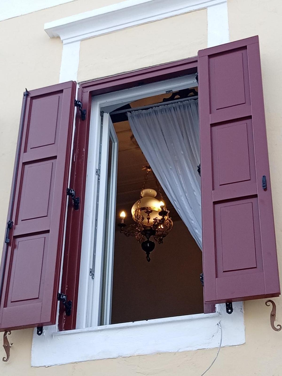 Marthas Traditional House Symi