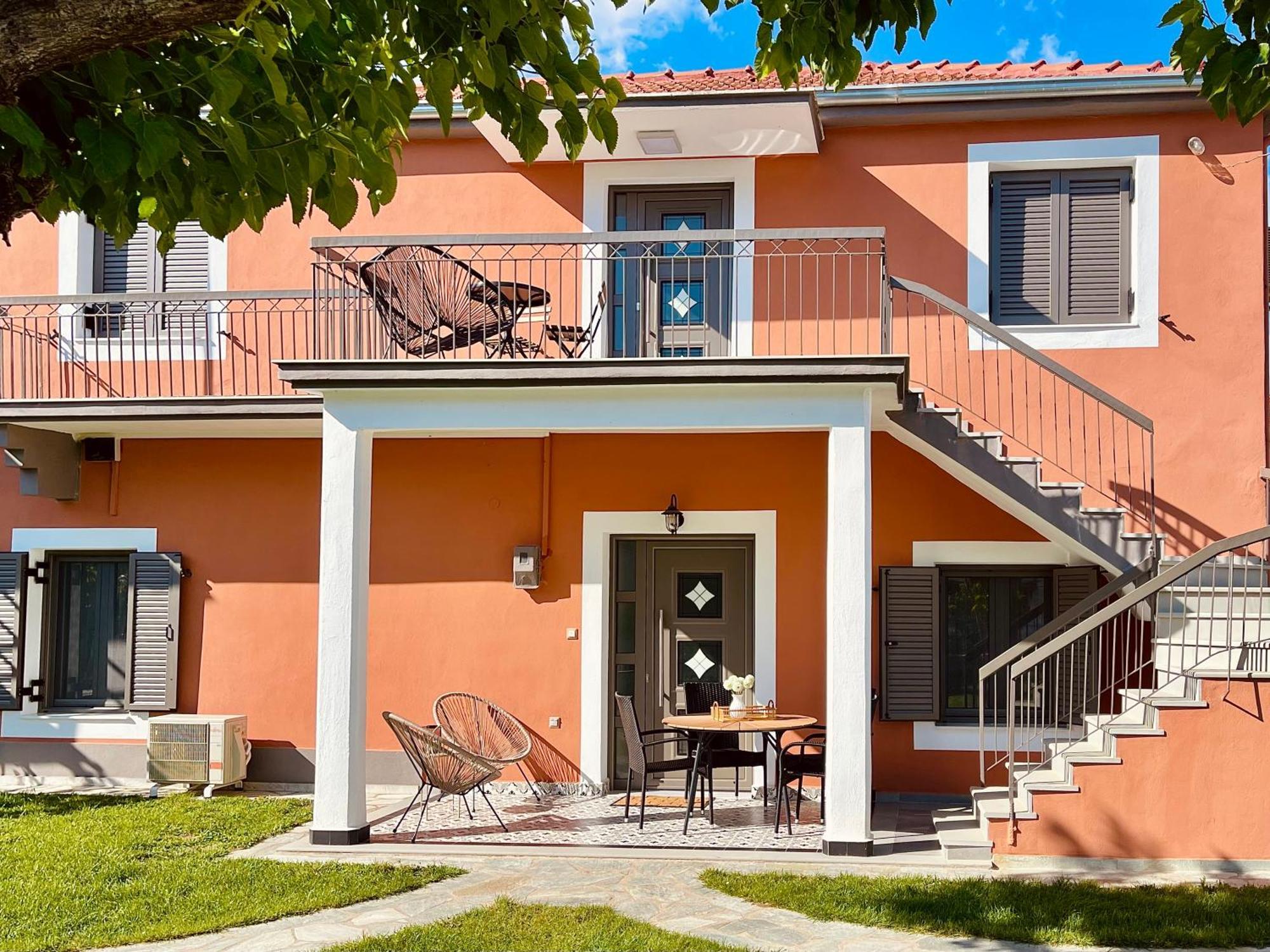 Casa Delicosta- 2 Flat With Garden, 15 Min From Trikala (Thessaly)