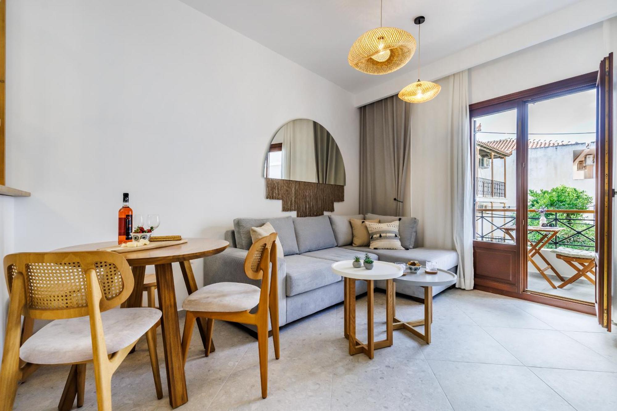 Potoki Skopelos Town