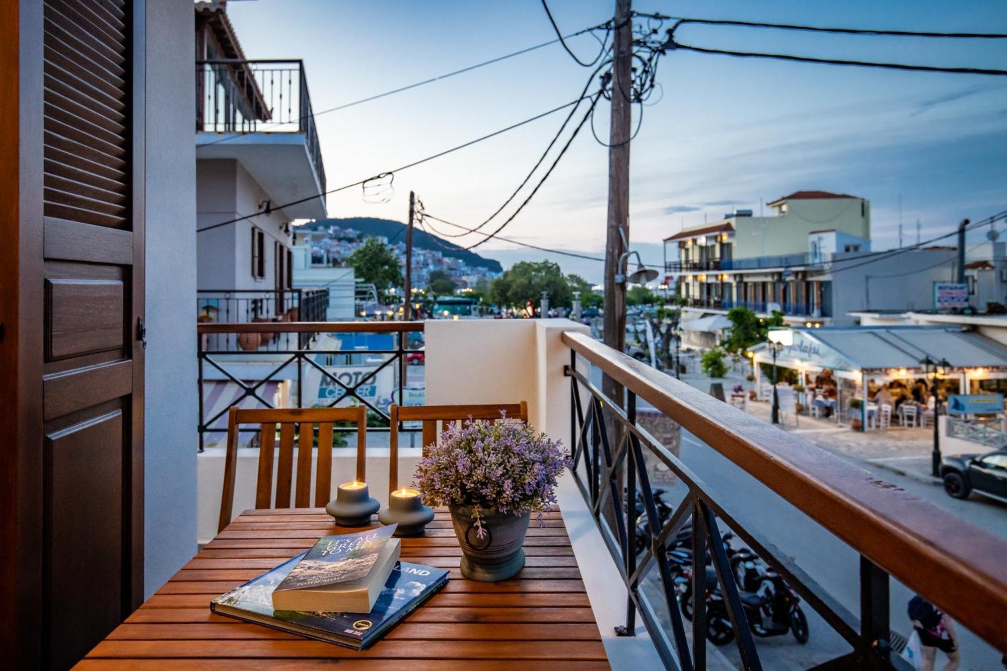 Potoki Skopelos Town