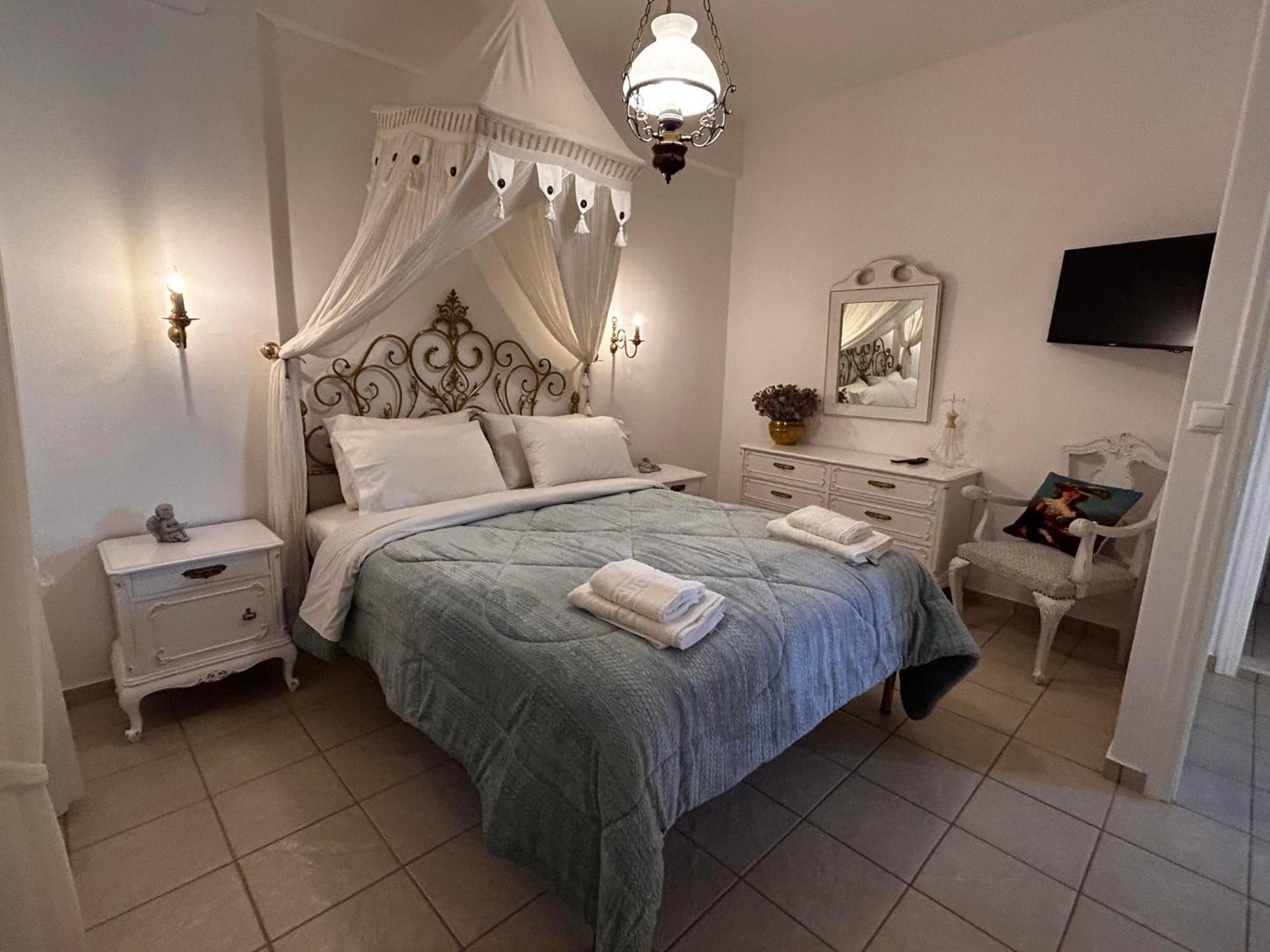Exilze House Beachfront Kionia